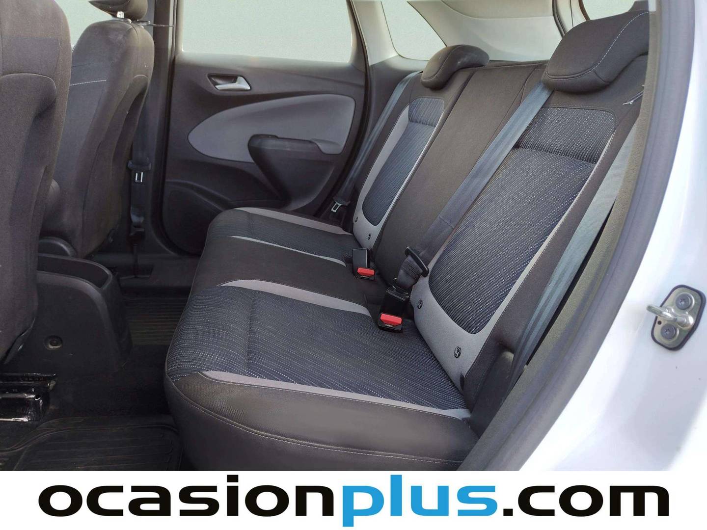 Foto asientos traseros Opel Crossland X Opel Crossland X 1.2 S&S Design Line 120 Aniversario (110 CV)