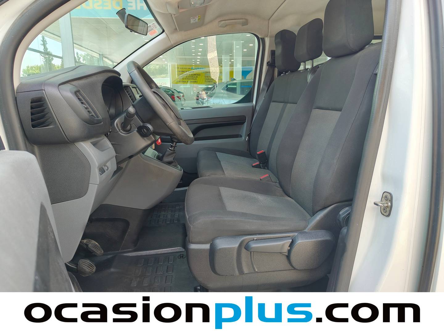 Foto asientos delanteros Citroën Jumpy Citroën Jumpy Combi BlueHDi 120 Talla M Confort (120 CV)