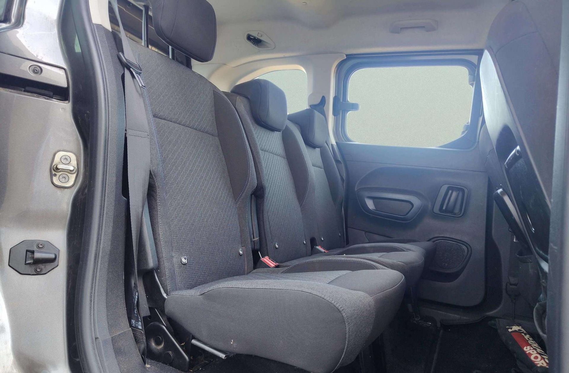 Peugeot Rifter PureTech Allure Standard - foto 15