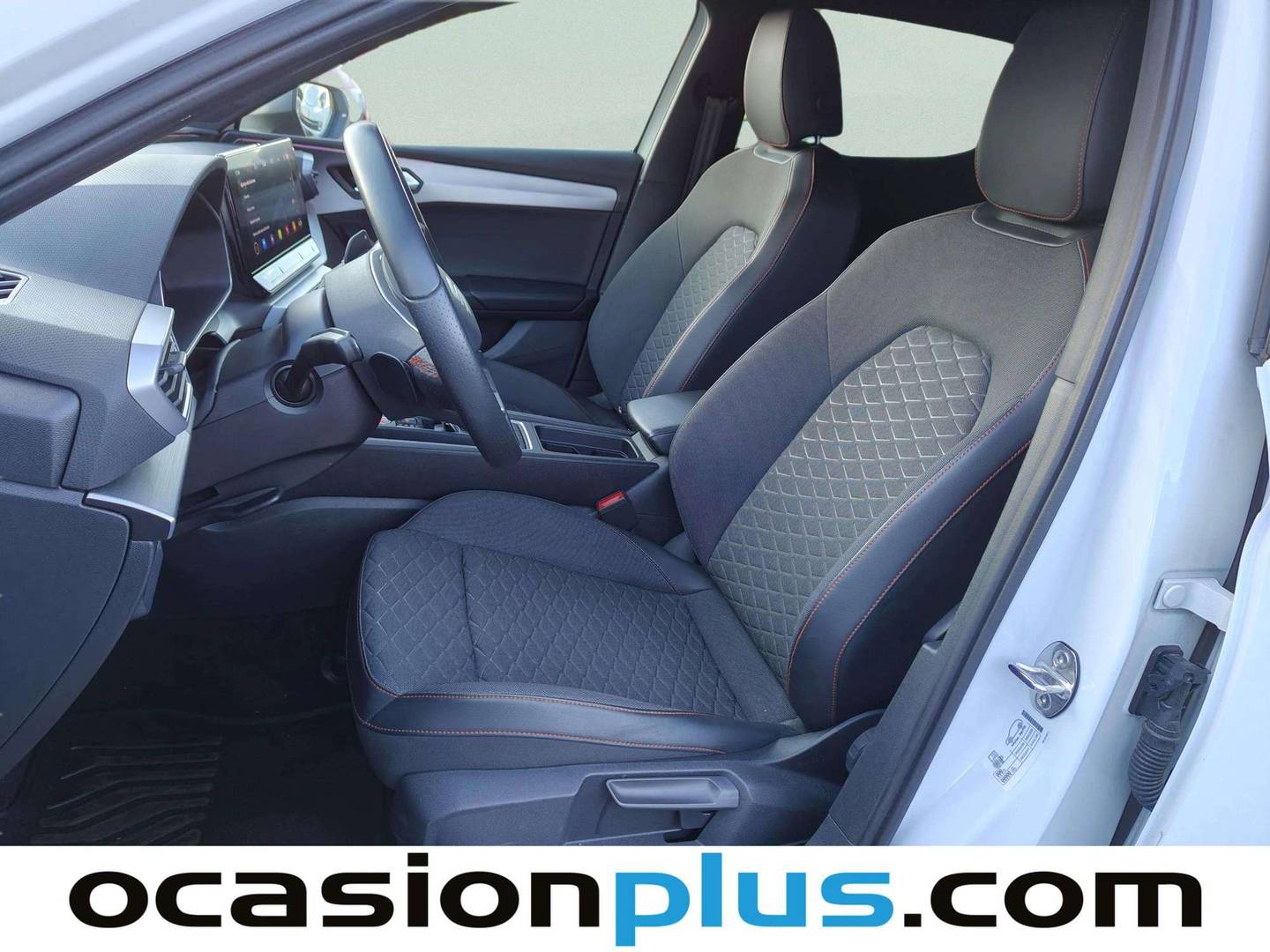 Foto asientos delanteros Seat León SEAT León 1.4 e-Hybrid S&S FR XL DSG (204 CV)