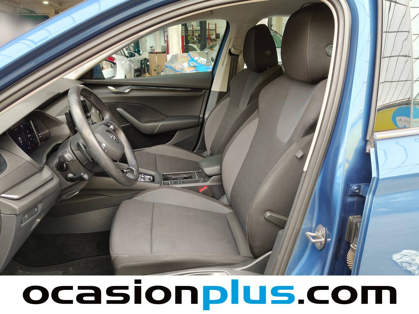 Foto asientos delanteros Skoda Octavia Skoda Octavia Combi 1.5 TSI G-TEC Ambition DSG (131 CV)