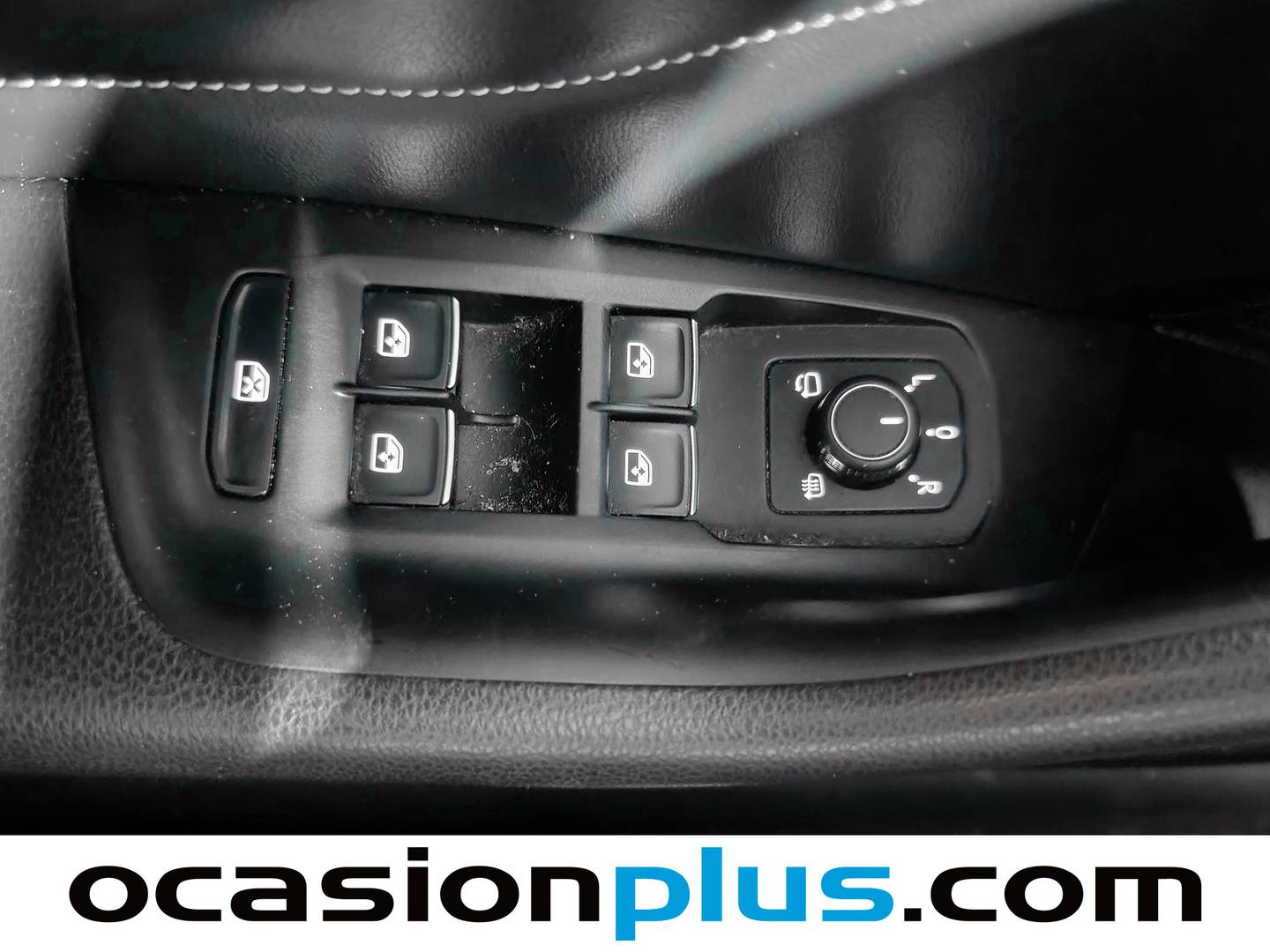 Foto Volkswagen Passat Volkswagen Passat R-Line 1.5 TSI (150 CV) DSG