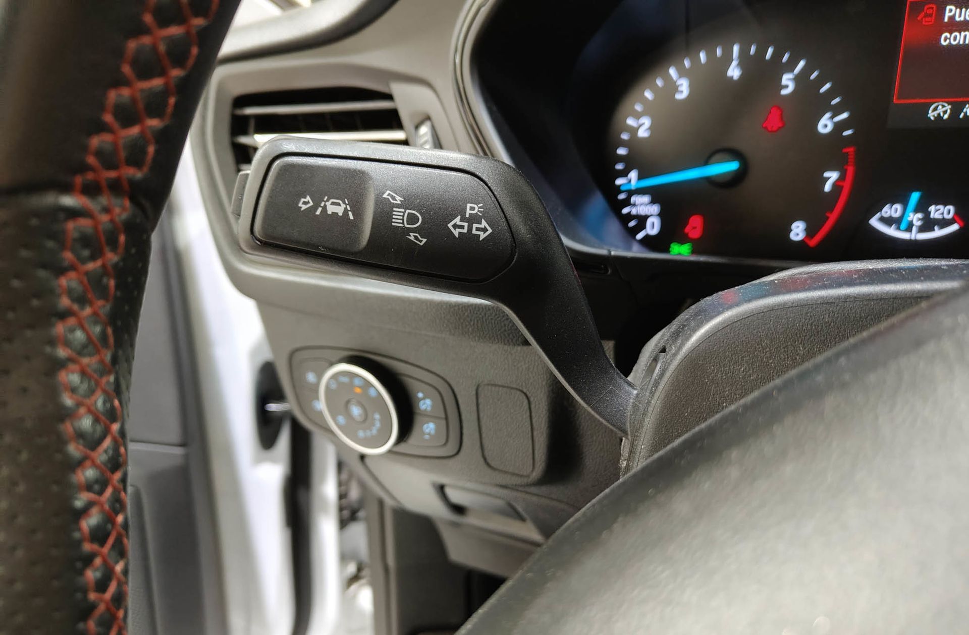 Ford Focus 1.0 EcoBoost ST-Line X - foto 25