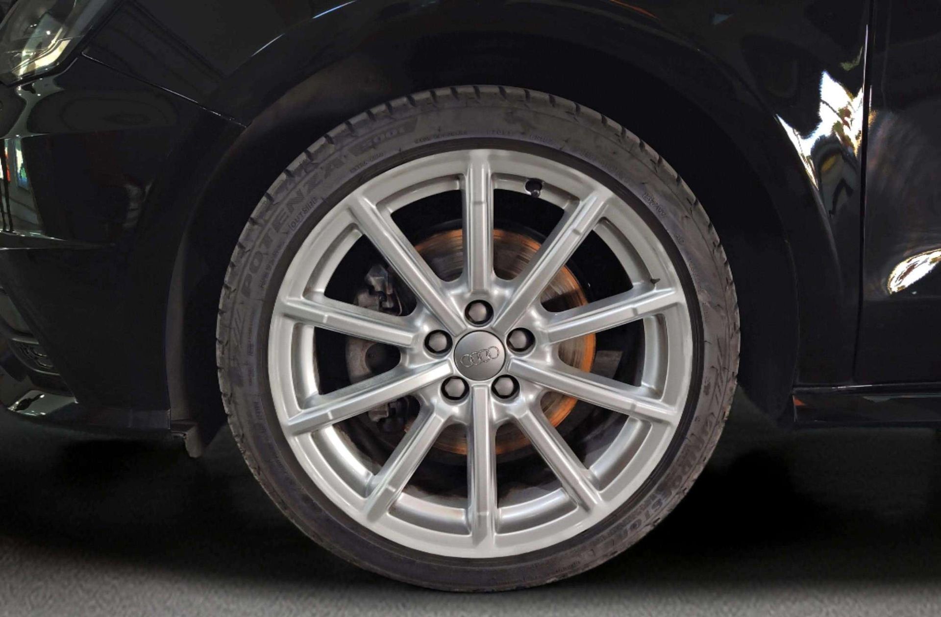 Audi A1 Sportback Adrenalin 1.6 TDI S-Line - foto 38