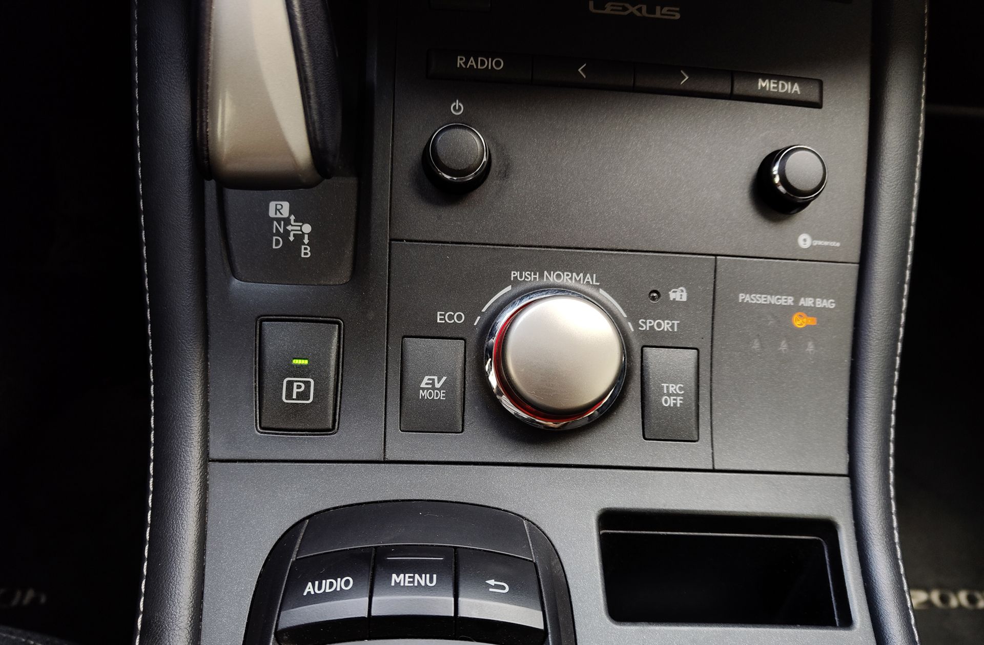 Lexus CT 200h Business - foto 9
