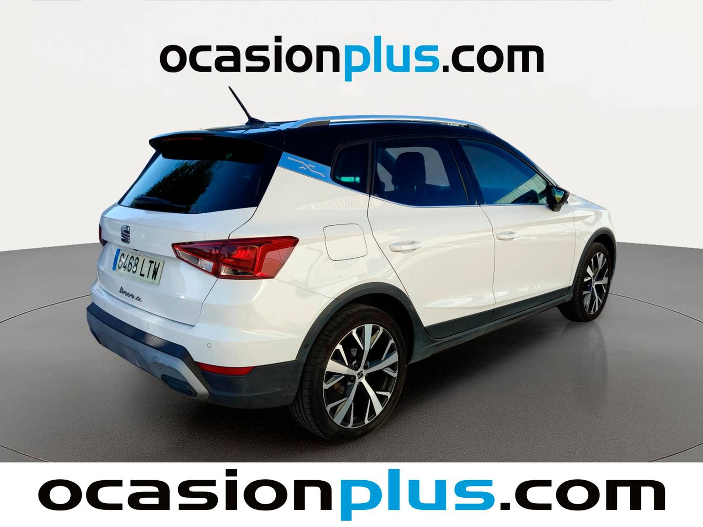 Foto trasera Seat Arona Seat Arona 1.0 TSI Xperience Plus DSG (110 CV) derecha