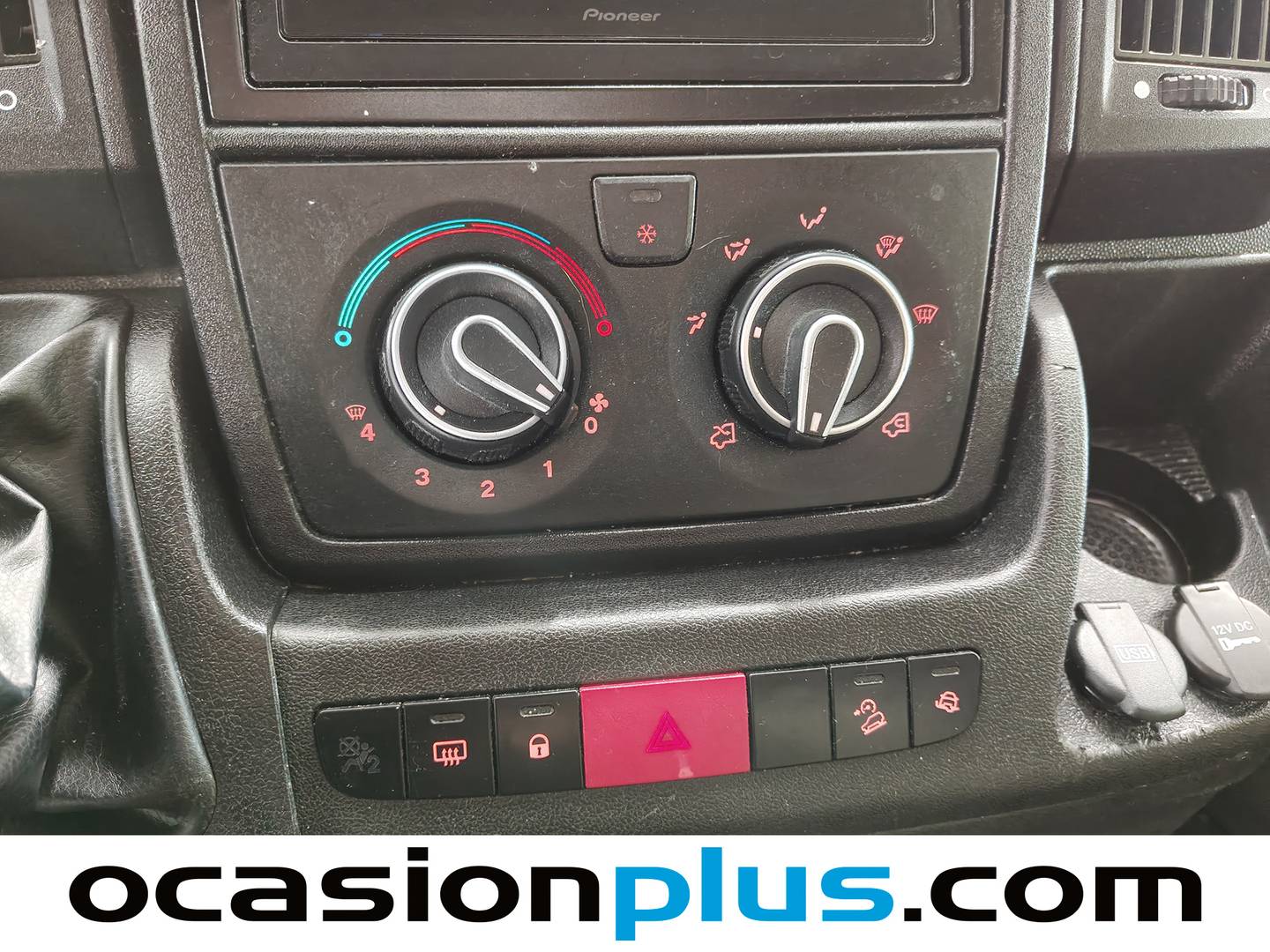 Challenger V114 Challenger V114 VIP (140 CV) 2 Plazas al mejor precio