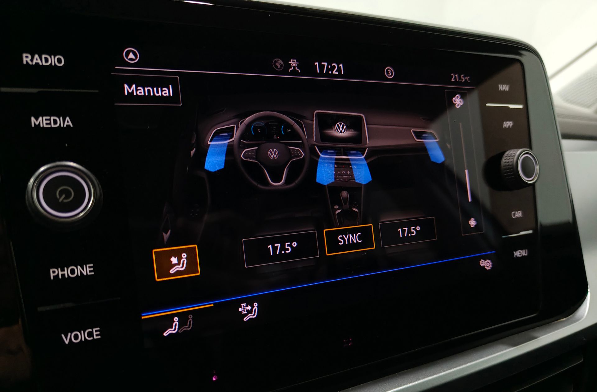Volkswagen T-Roc Life 1.5 TSI DSG - foto 36