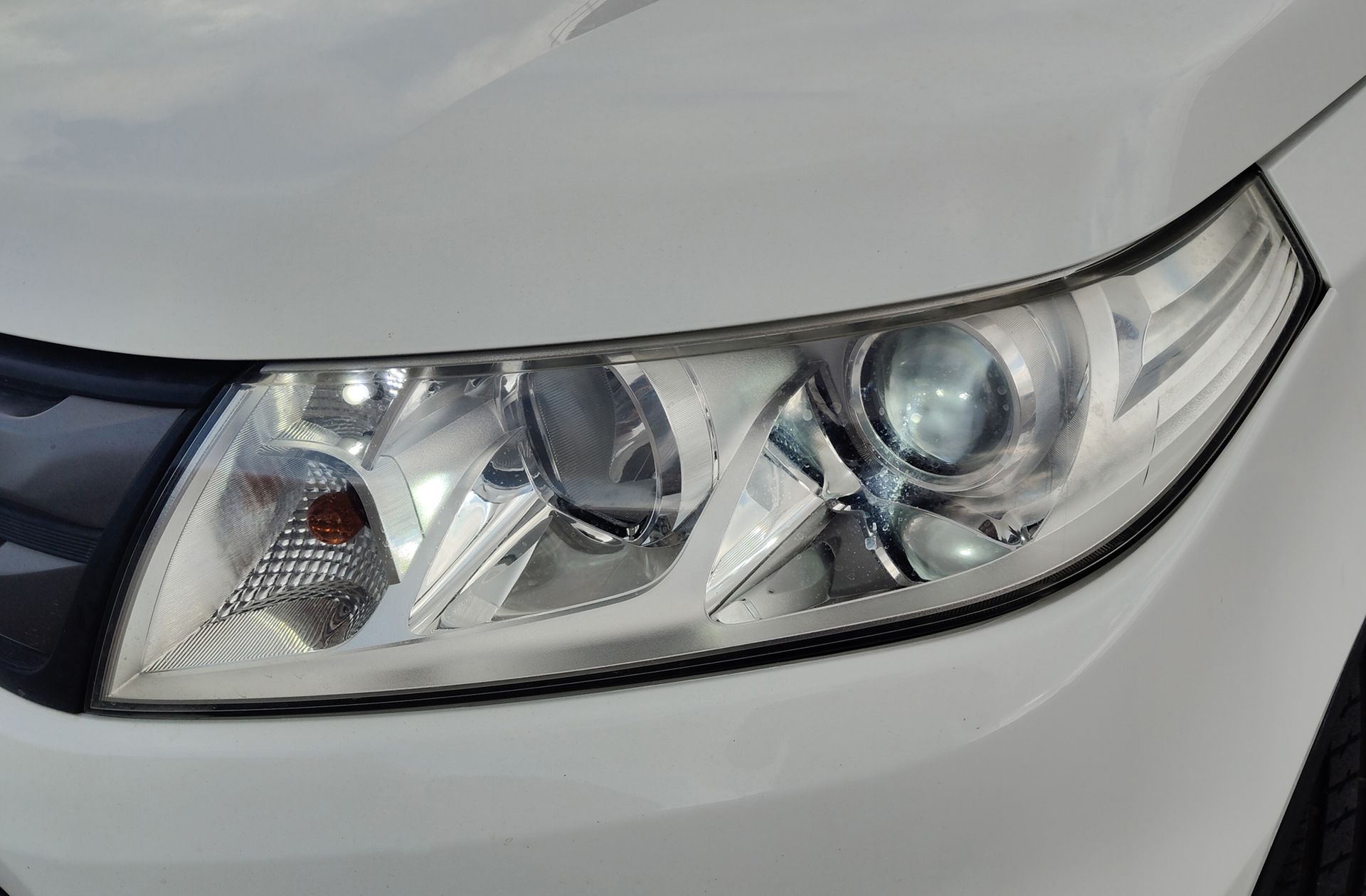 Suzuki Vitara 1.6 VVT GLE - foto 12