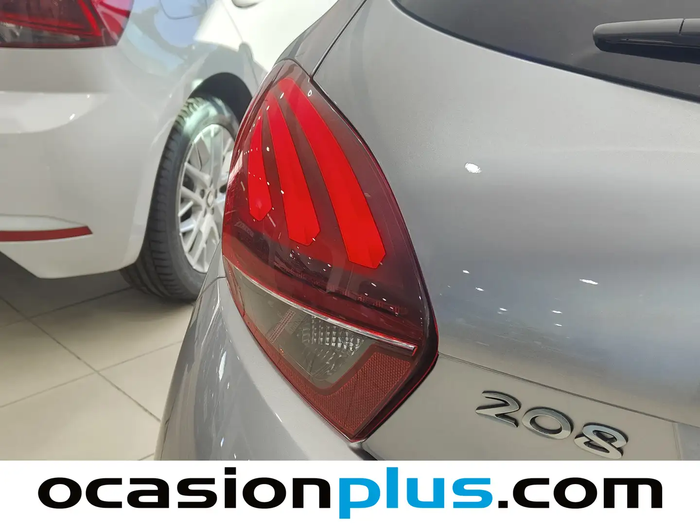 Foto Peugeot 208 Peugeot 208 BlueHDi 100 Tech Edition 99 CV)