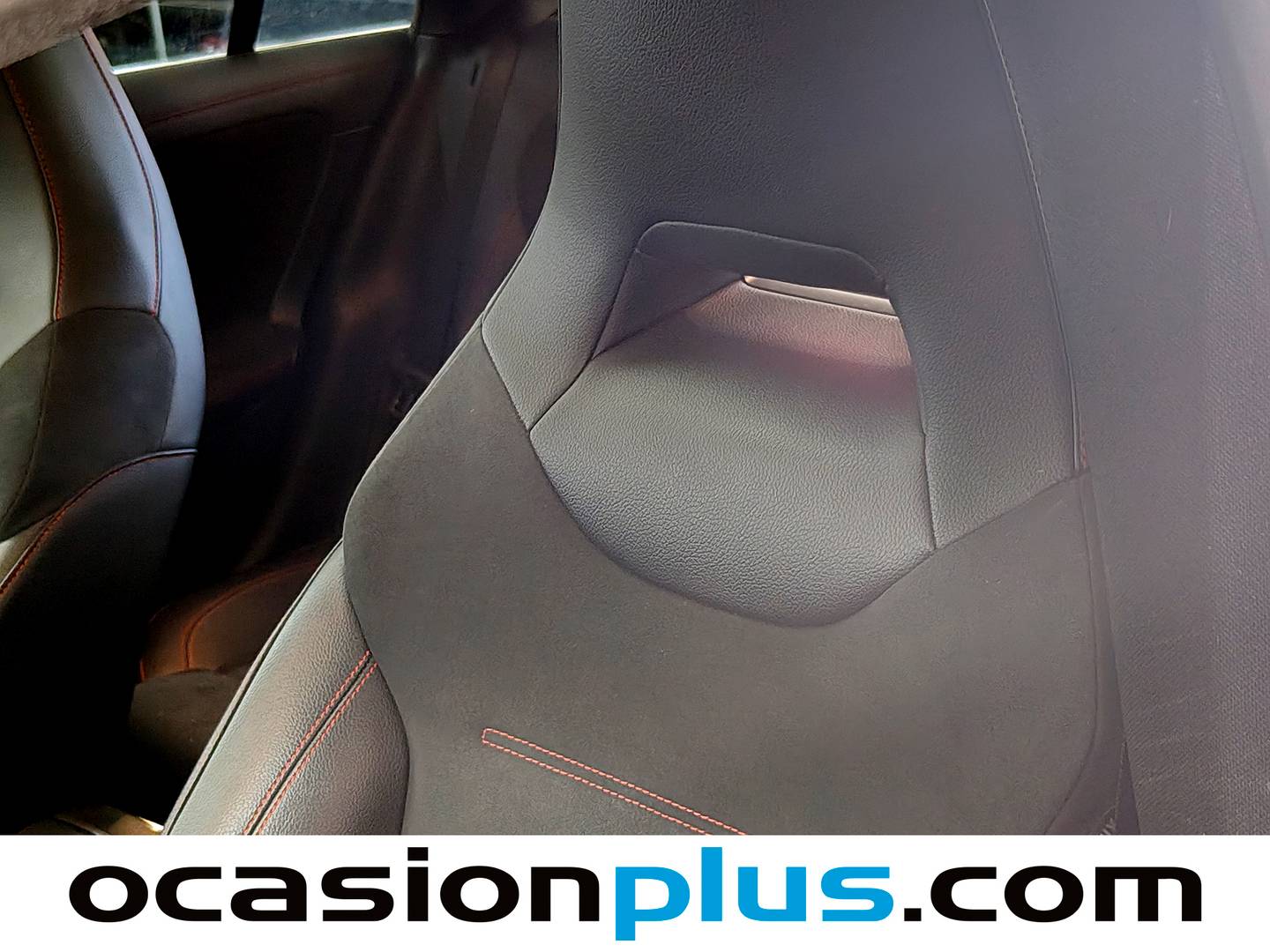 Equipamiento del Mercedes CLA Mercedes CLA 250 e (218 CV) Pack AMG