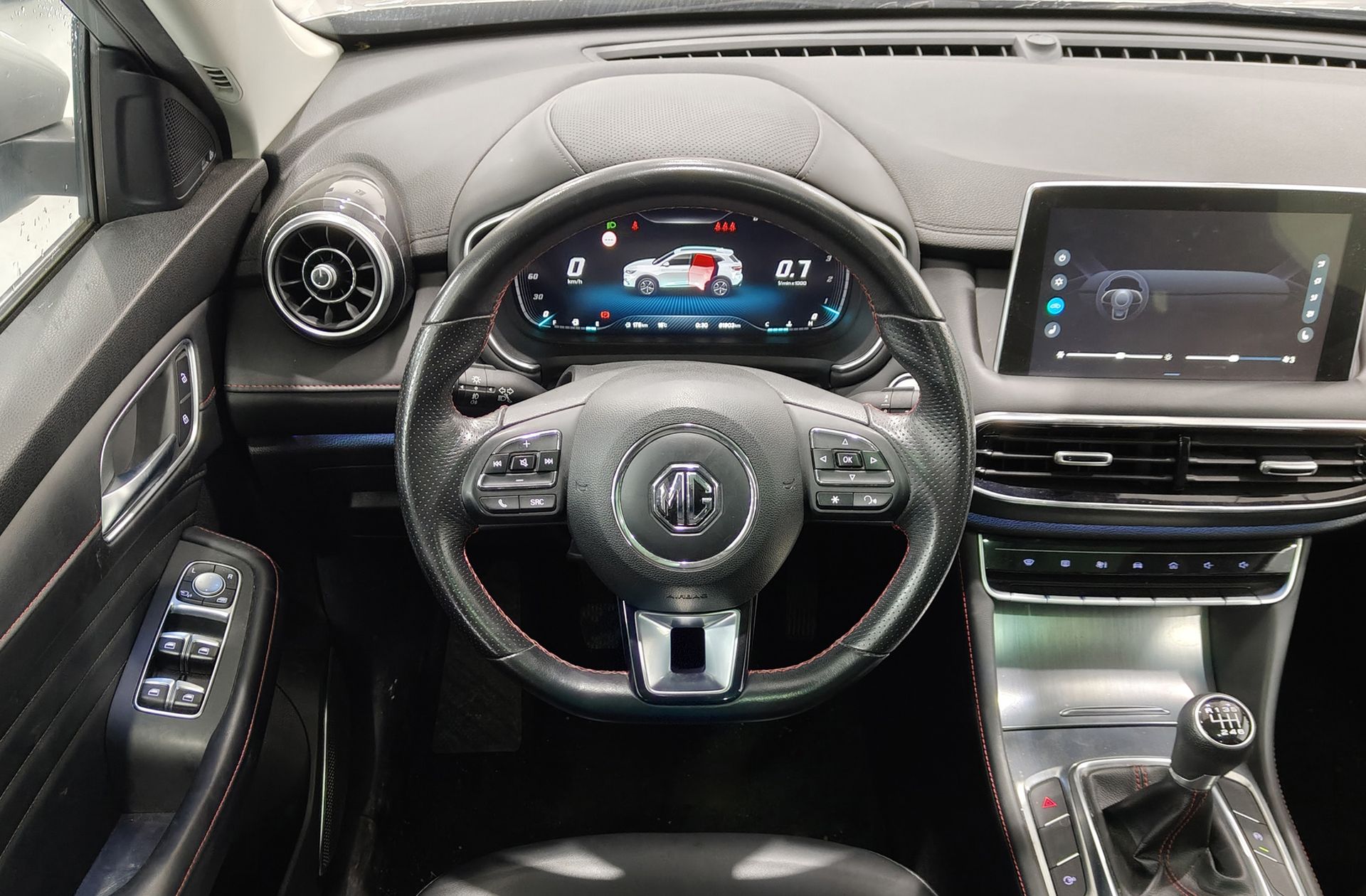 MG HS 1.5 Turbo GDI Luxury - foto 22