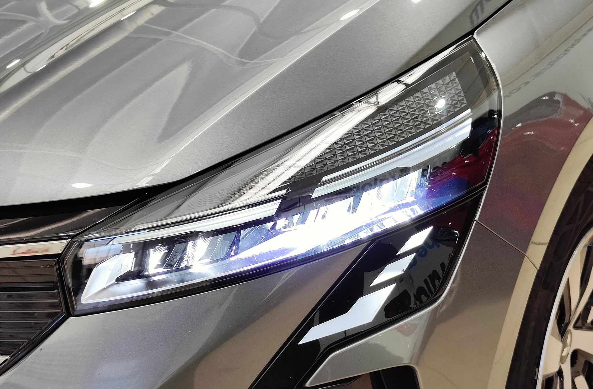 Mitsubishi Colt 100T GLP Motion - foto 13