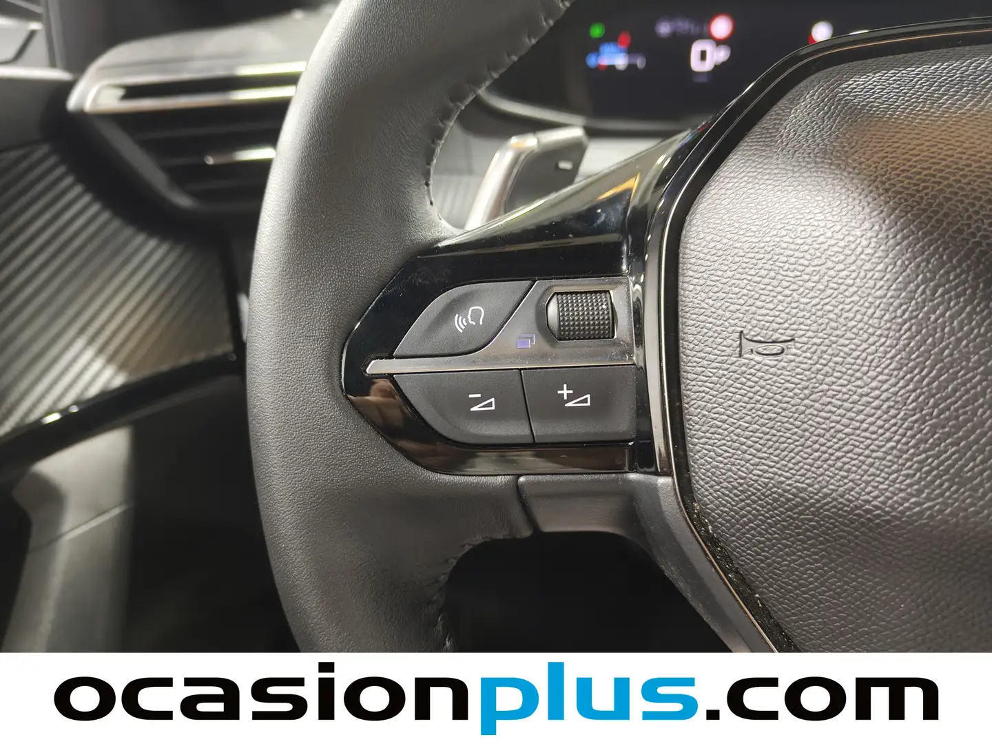 Foto Peugeot 2008 Peugeot 2008 Allure Hybrid eDCS6 (136 CV)