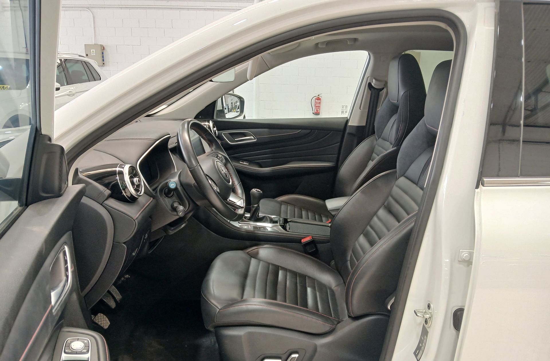 MG HS 1.5 Turbo GDI Luxury - foto 13