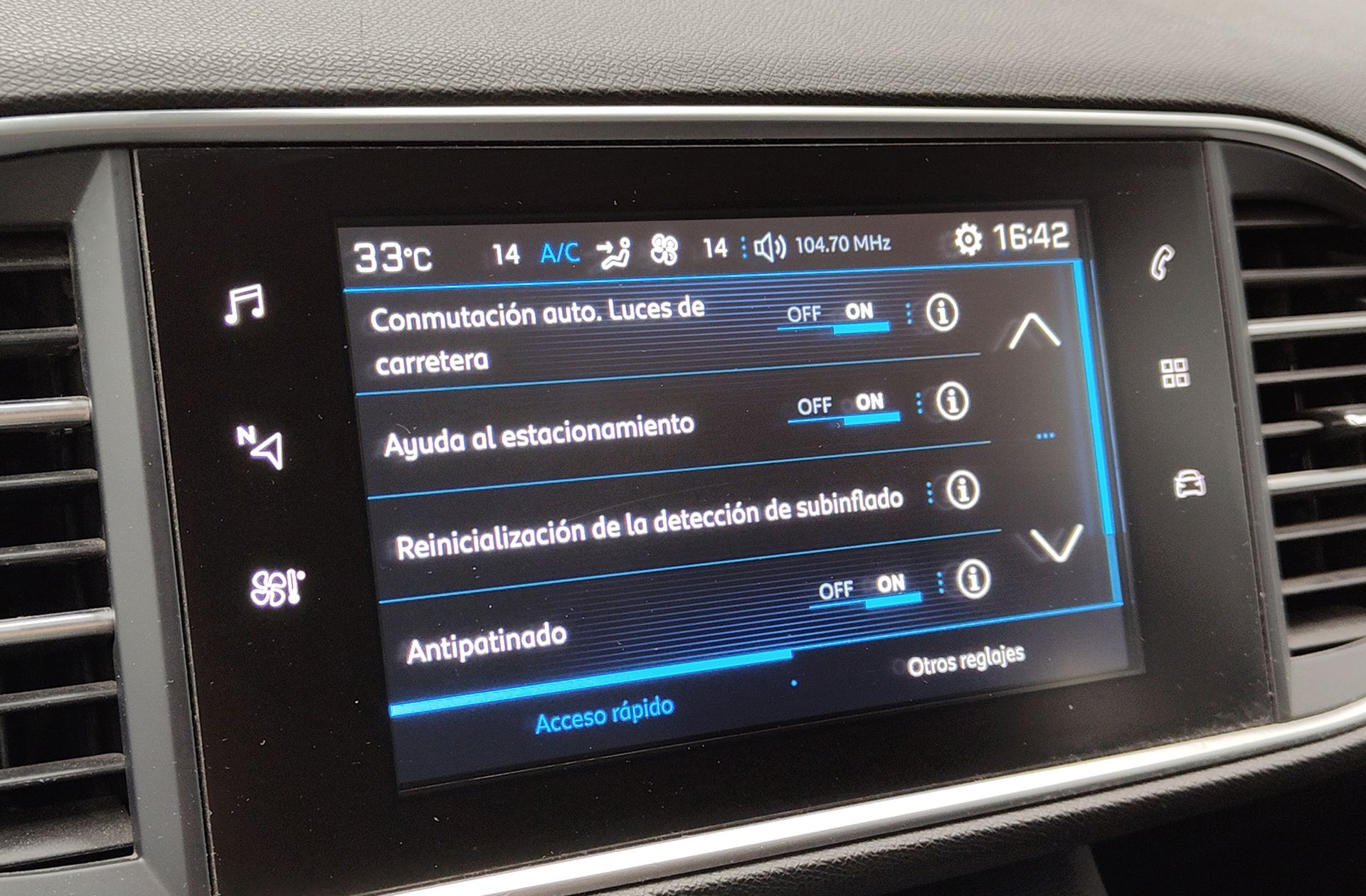 Peugeot 308 SW BlueHDi 130 Active - foto 12