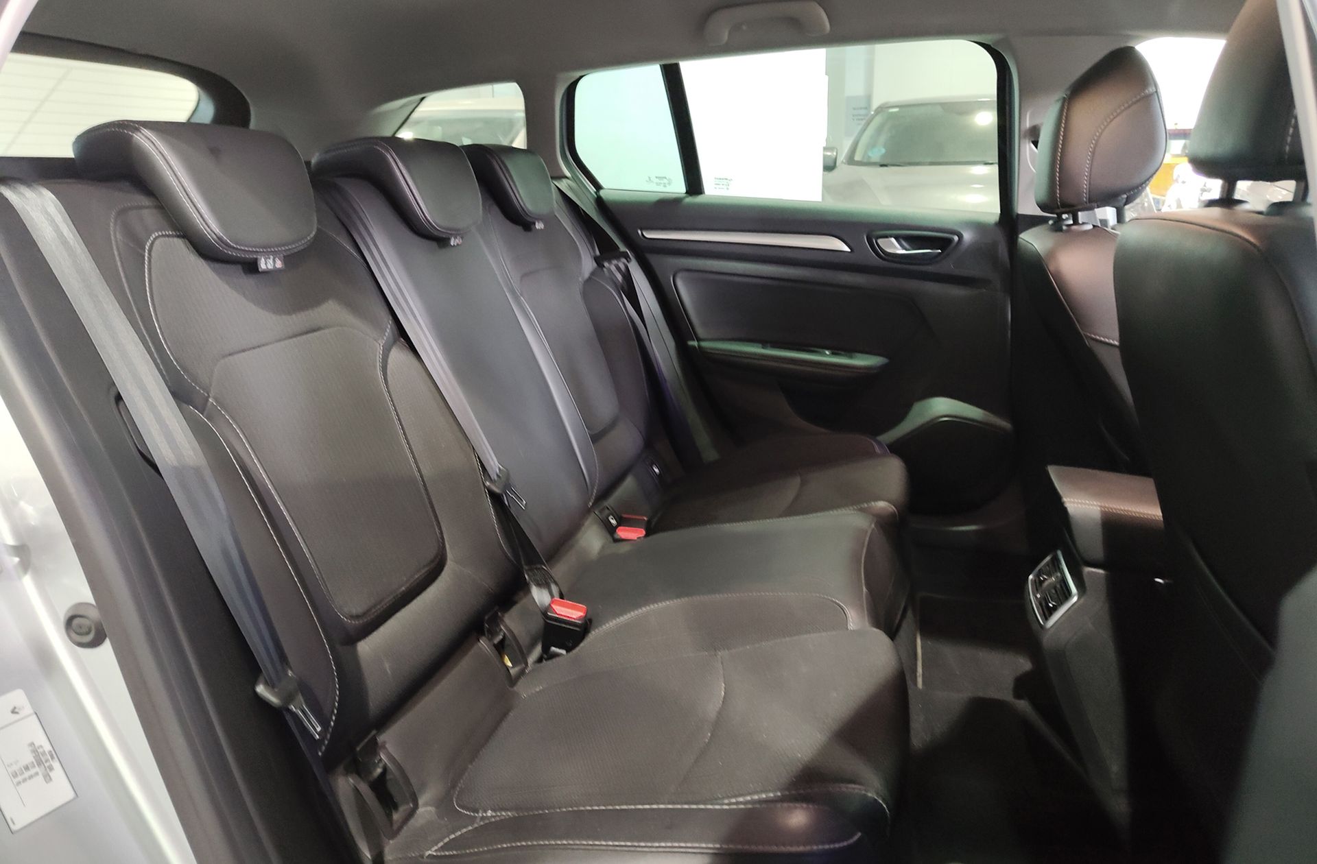 Renault Mégane Sport Tourer Zen E-Tech - foto 17