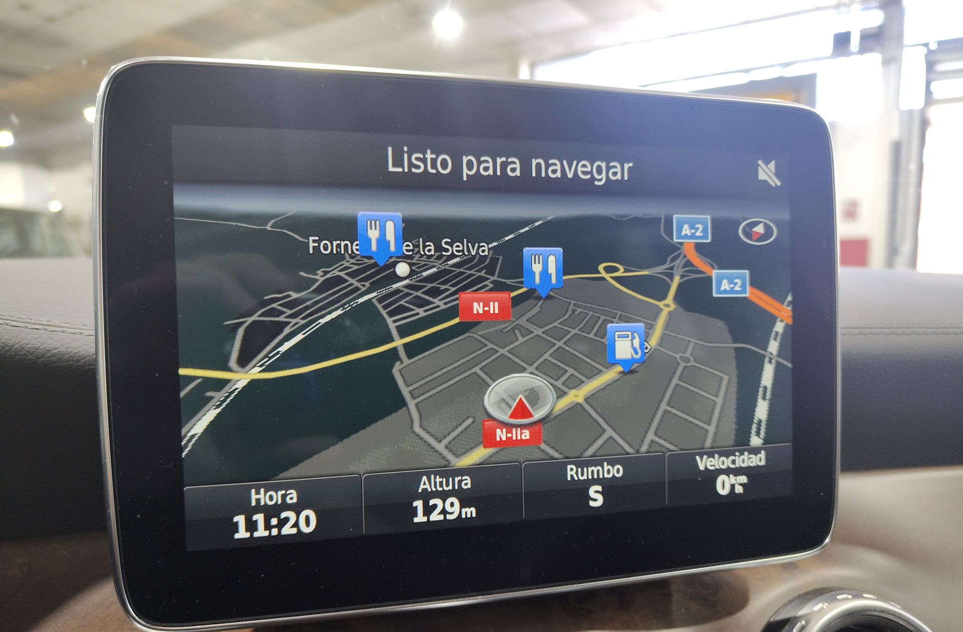 Mercedes-Benz GLA 250 4Matic Urban - foto 10