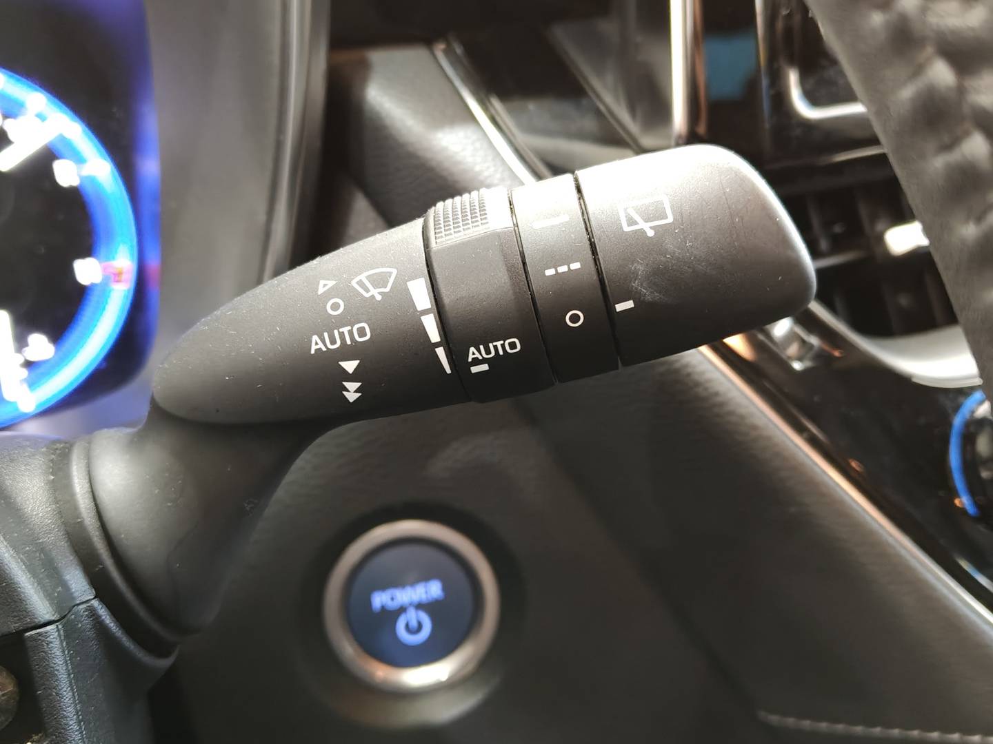 Foto Toyota Corolla Toyota Corolla 1.8 125 Híbrido Active Tech E-CVT (122 CV)