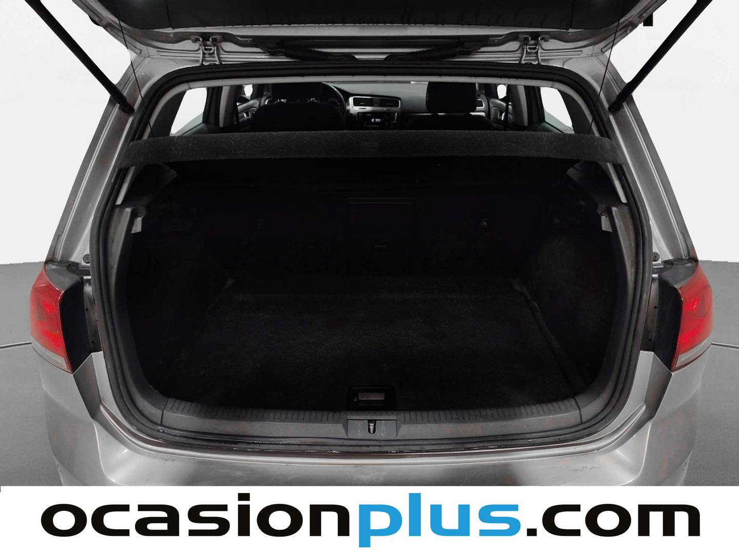 Fotos maletero Volkswagen Golf Volkswagen Golf Advance 1.6 TDI BMT  (105 CV)