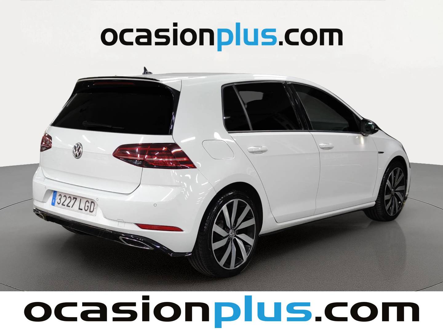 Foto trasera Volkswagen Golf Volkswagen Golf Sport R-Line 2.0 TDI (150 CV) derecha
