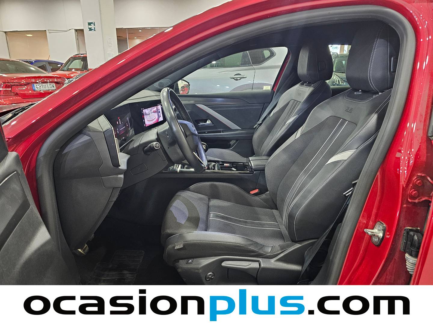 Foto asientos delanteros Opel Astra Opel Astra 1.2 Turbo XHT GS (130 CV)