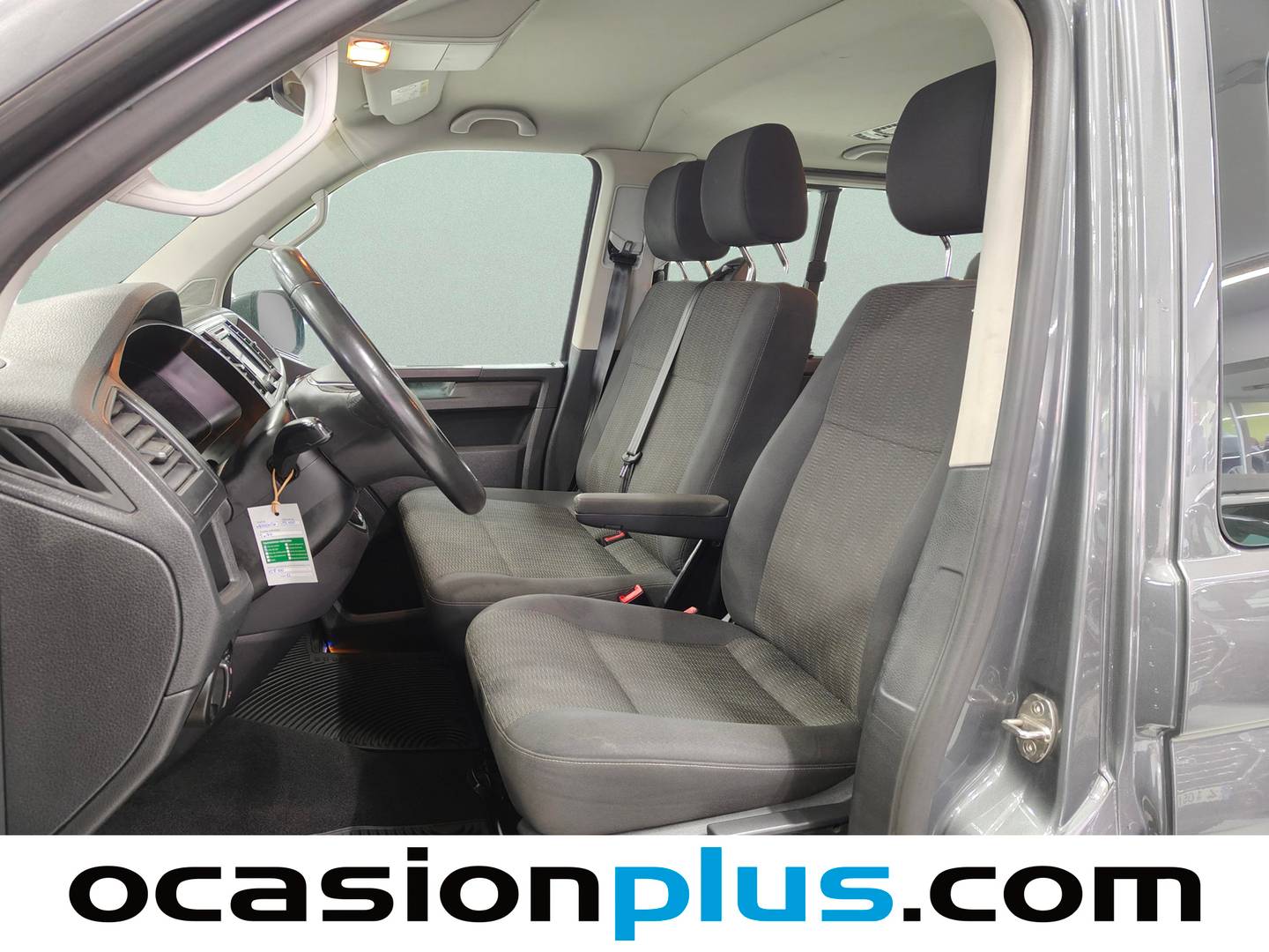 Foto asientos delanteros Volkswagen Caravelle Volkswagen Caravelle Comfortline Batalla Corta 2.0 TDI BMT (102 CV)