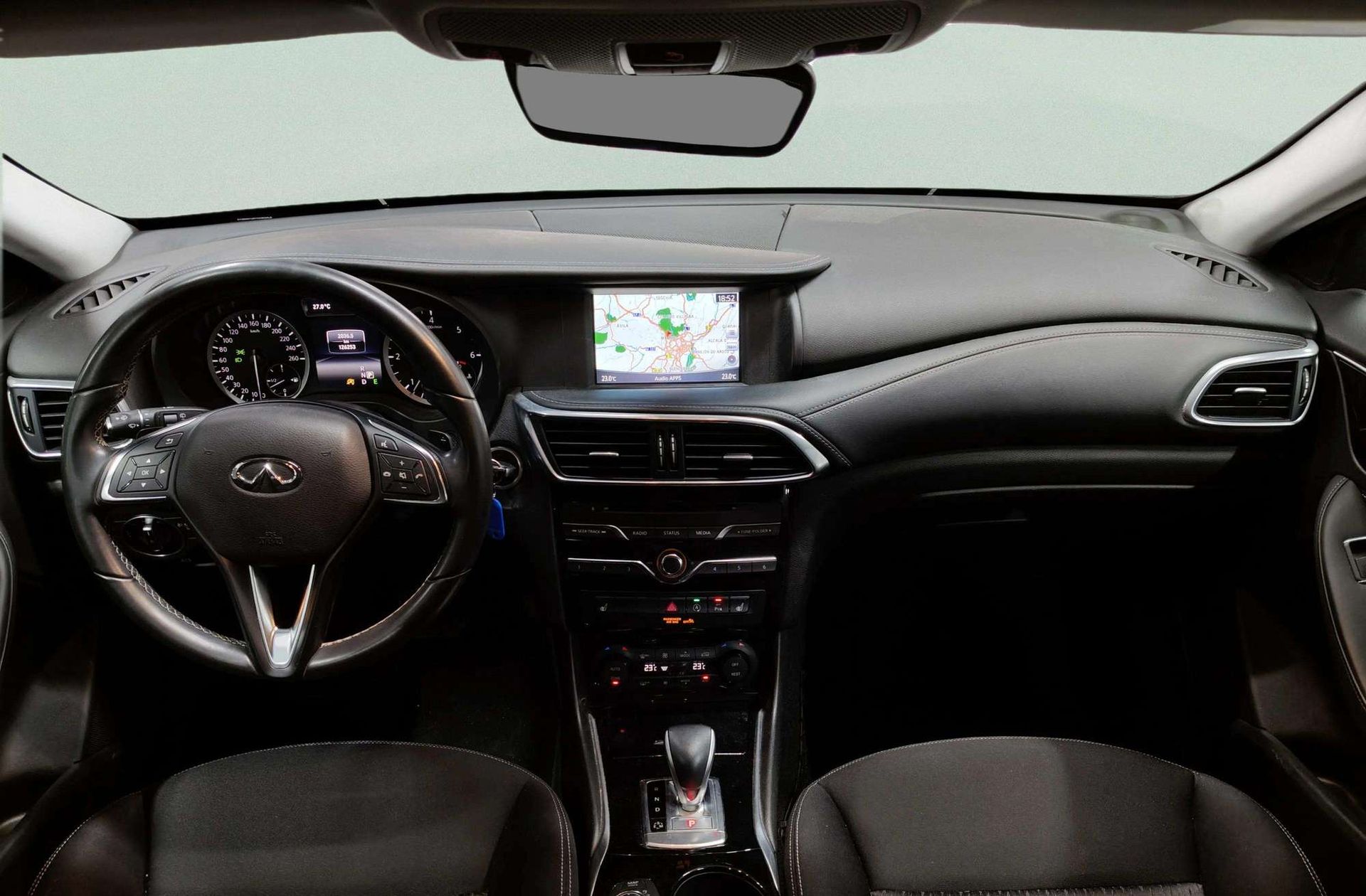 Infiniti Q30 2.2D Premium 7DCT - foto 6
