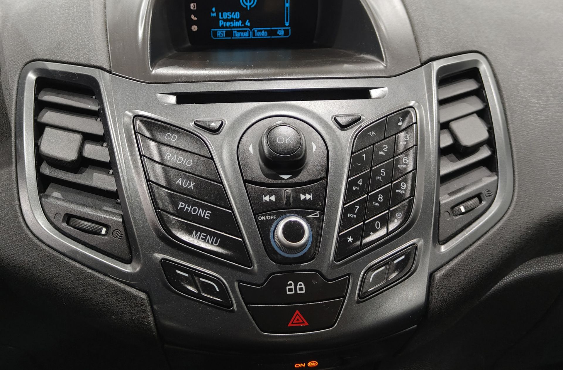 Ford Fiesta 1.0 EcoBoost Trend - foto 24