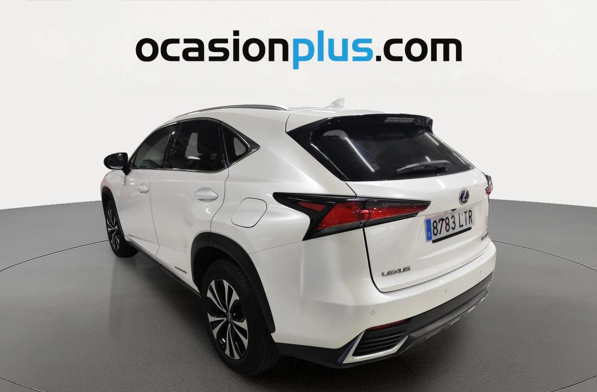 Lexus NX 300h Premium 2WD - foto 3
