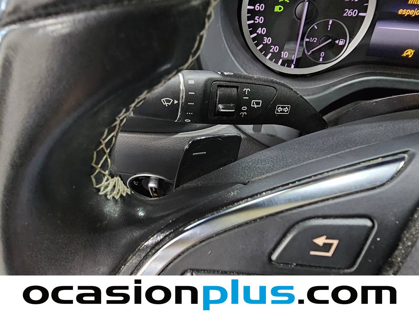 Foto Infiniti Q30 Infiniti Q30 2.2D Premium 7DCT (170 CV)