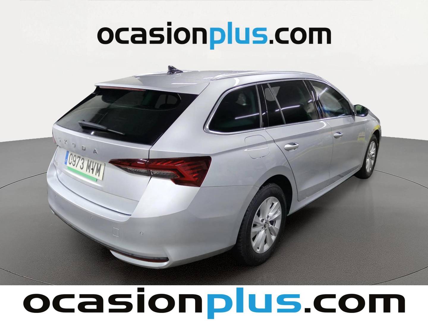 Foto trasera Skoda Octavia Skoda Octavia Combi 1.5 TSI m-HEV Selection DSG (150 CV) derecha