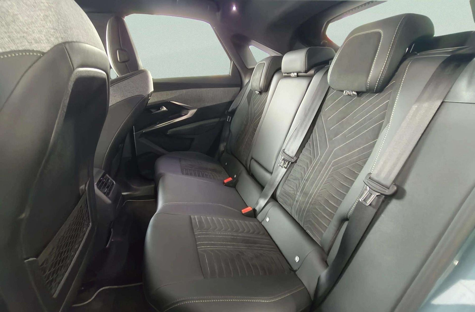 Peugeot 3008 Hybrid GT eDCS6 - foto 17