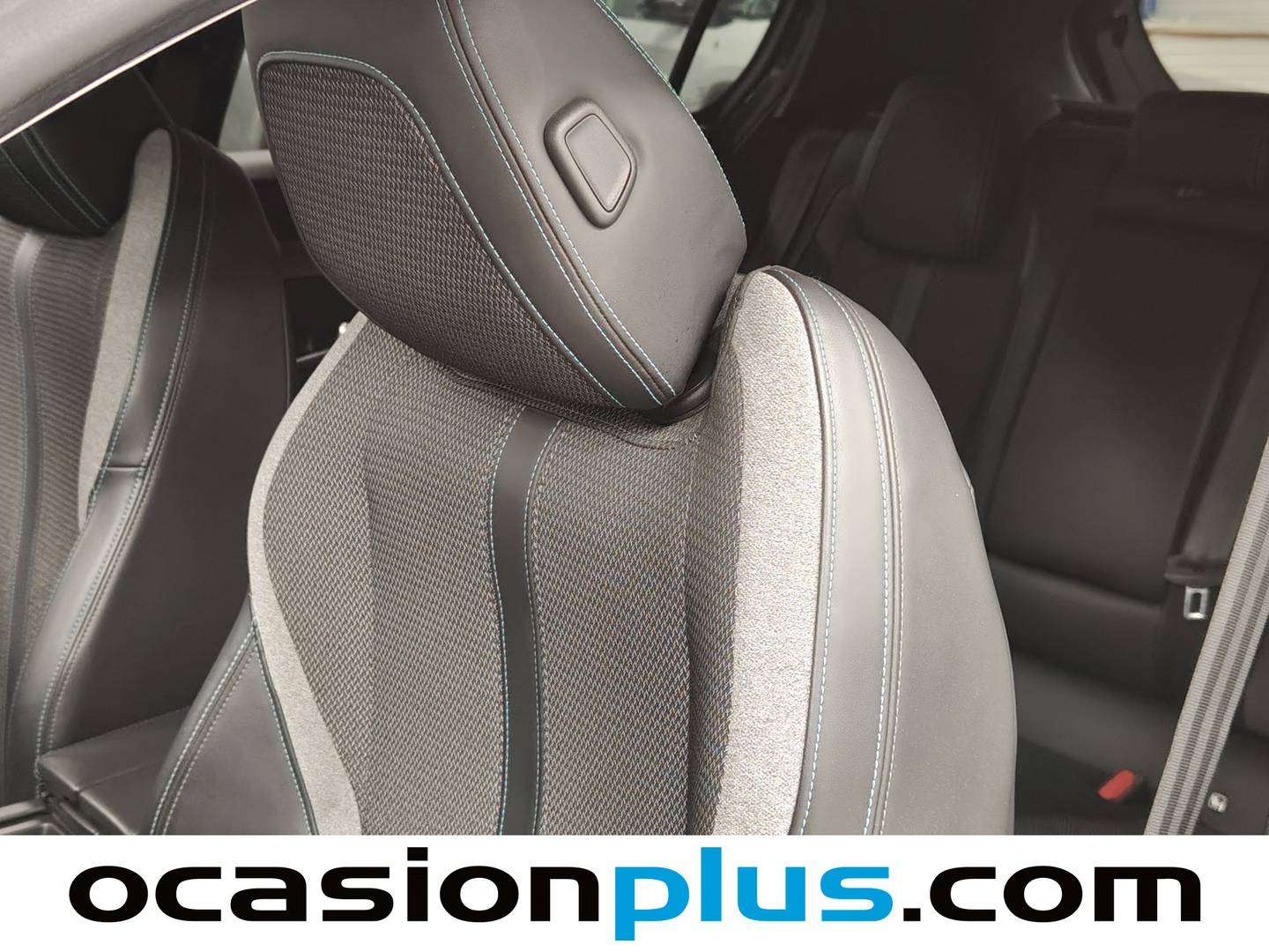 Foto Peugeot 308 Peugeot 308 PureTech 130 S&S Allure Pack EAT8 (130 CV)