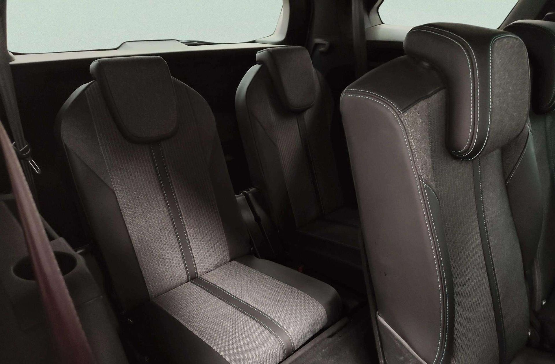 Peugeot 5008 BlueHDi 130 Allure Pack EAT8 7 plazas - foto 6