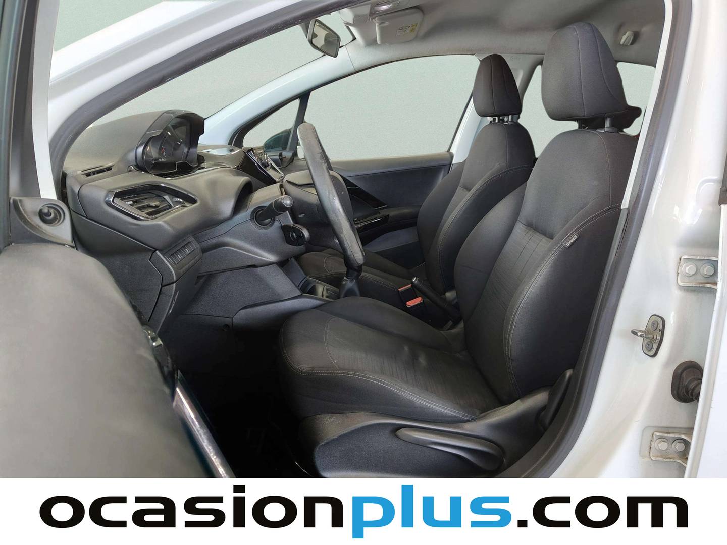 Foto asientos delanteros Peugeot 208 Peugeot 208 1.4 HDi Business Line (68 CV)