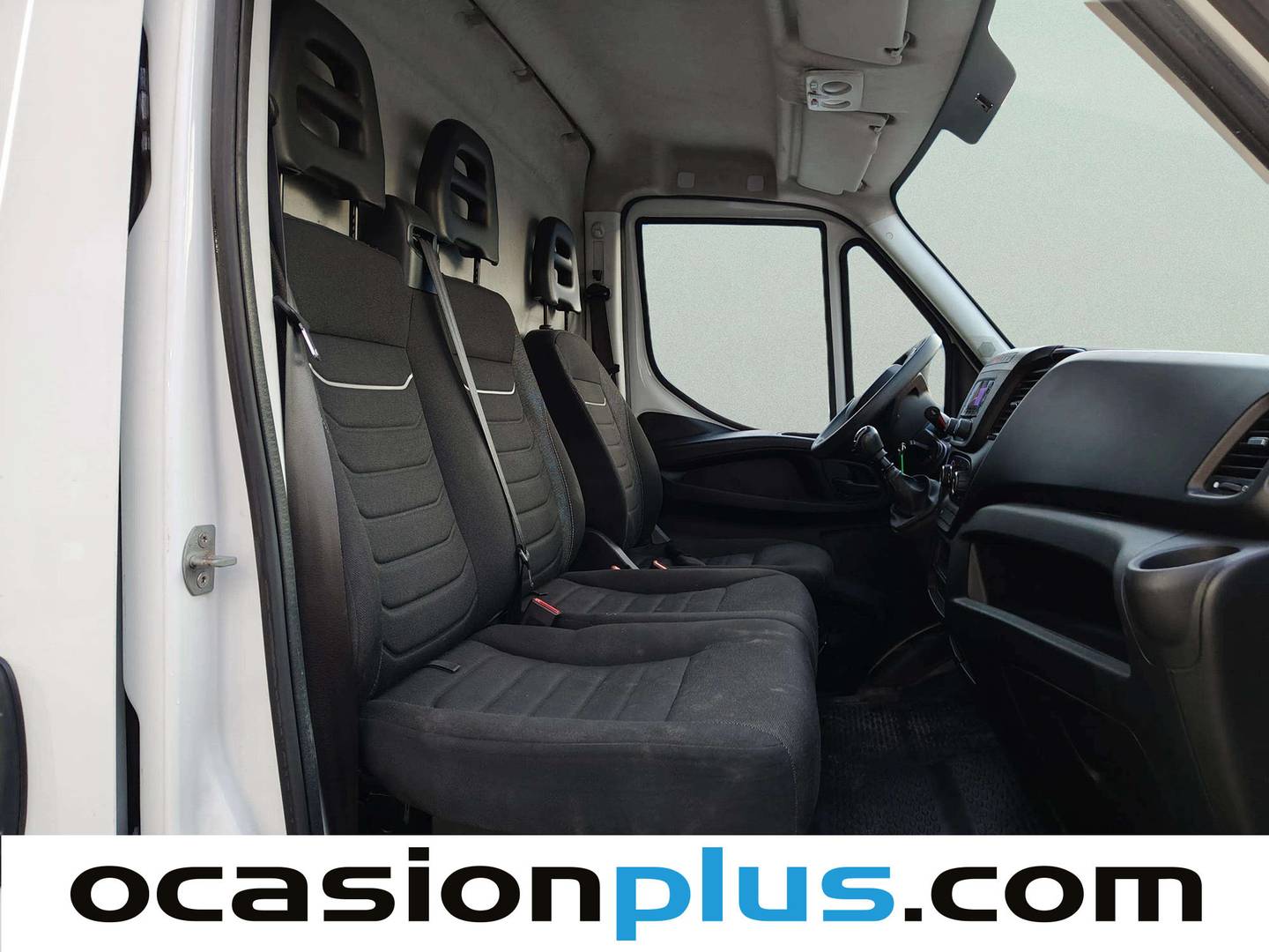 Fotos maletero Iveco Daily Iveco Daily Furgon 35S 16 V 3520L/H2 (156 CV)