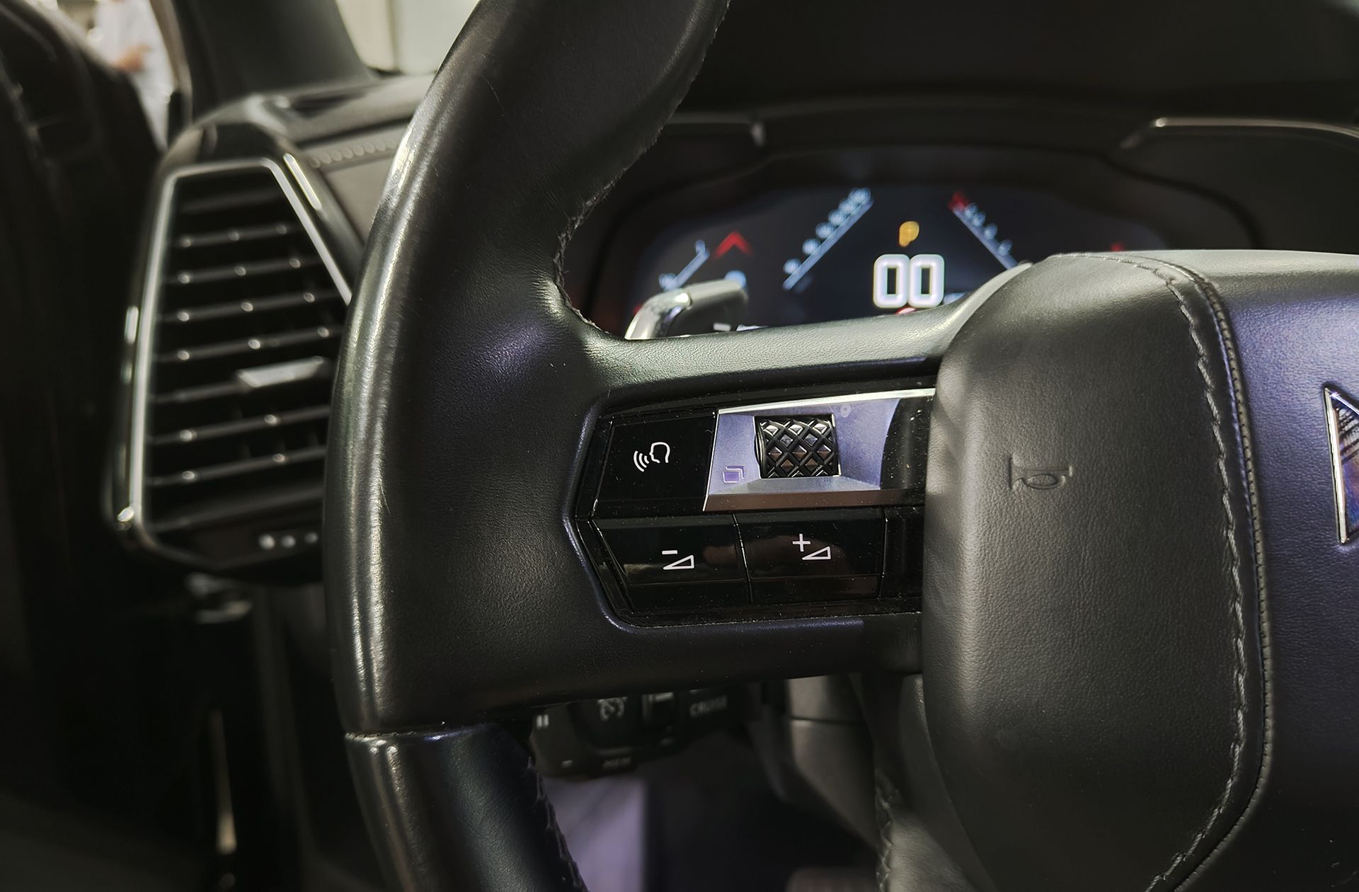 DS DS 7 Crossback PureTech 225 Grand Chic - foto 30