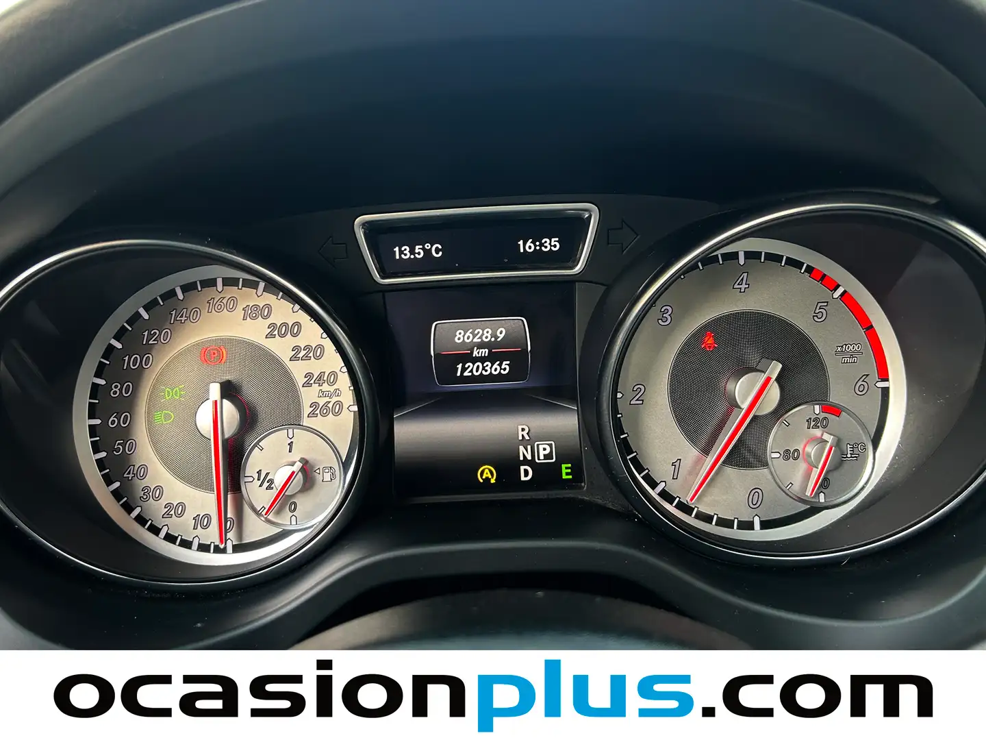 Foto Mercedes CLA Mercedes-Benz CLA Shooting Brake CLA 220 d Urban  (177 CV)