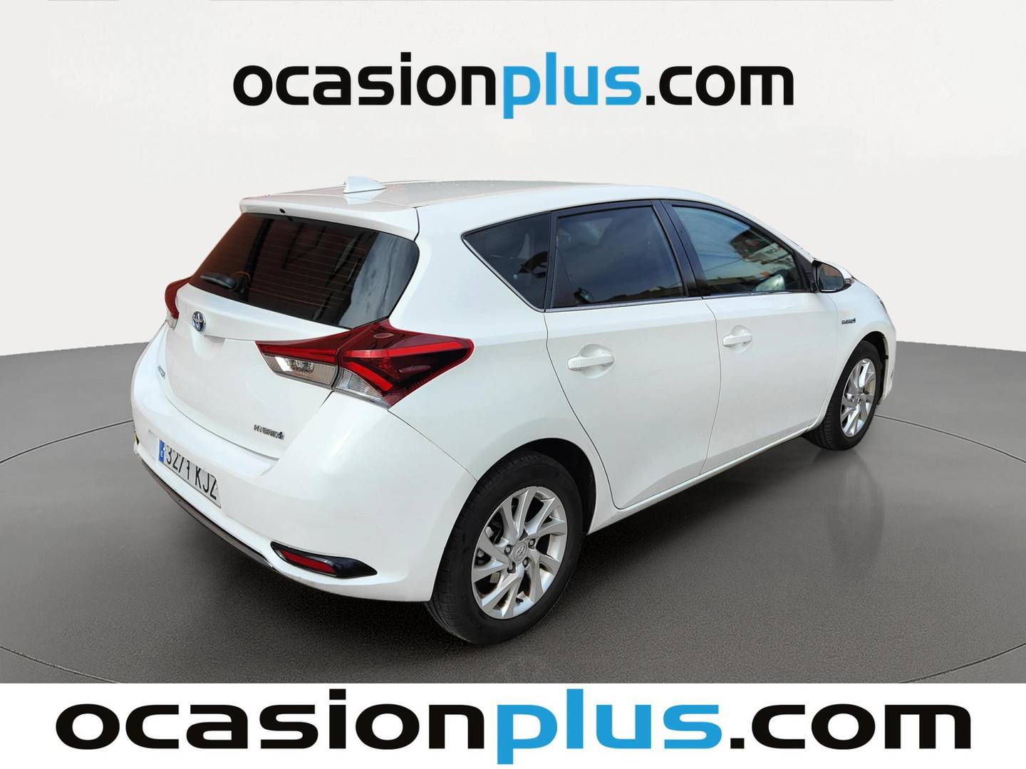 Foto trasera Toyota Auris Toyota Auris 140H Hybrid Active (Business Plus) (136 CV) derecha