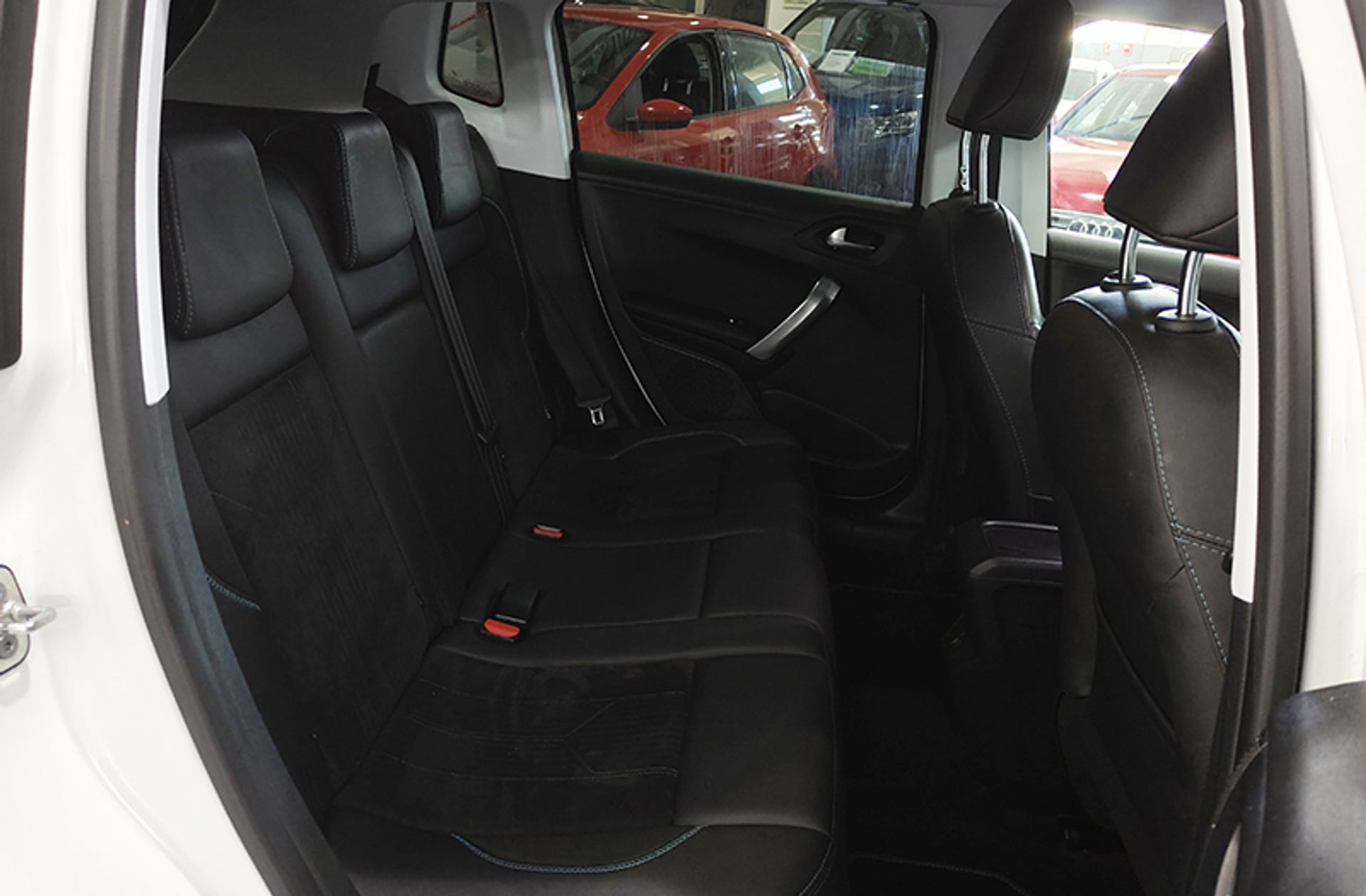 Peugeot 2008 BlueHDi 120 Crossway - foto 17