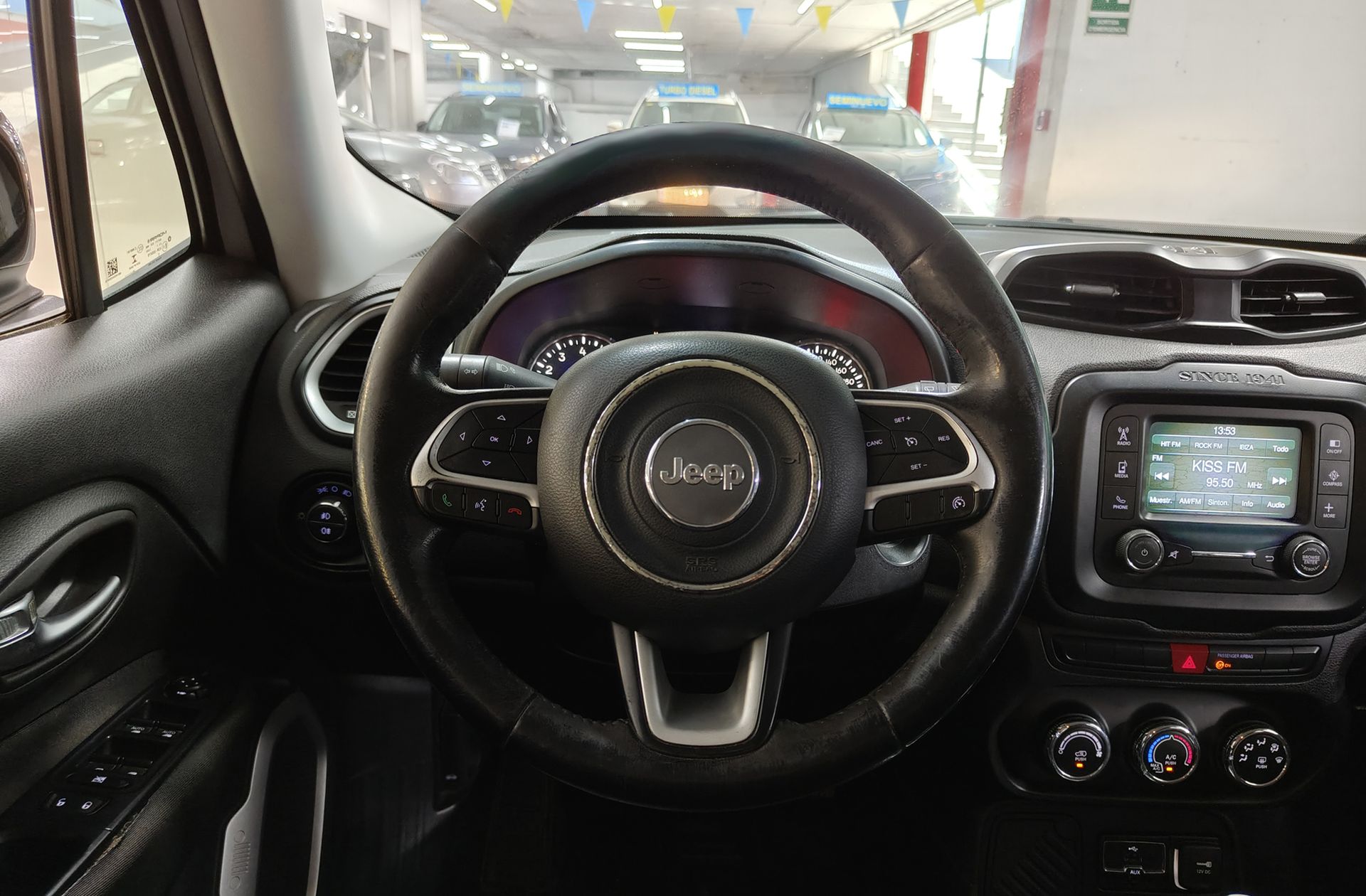 Jeep Renegade 1.4 MultiAir Longitude 4x2 - foto 18