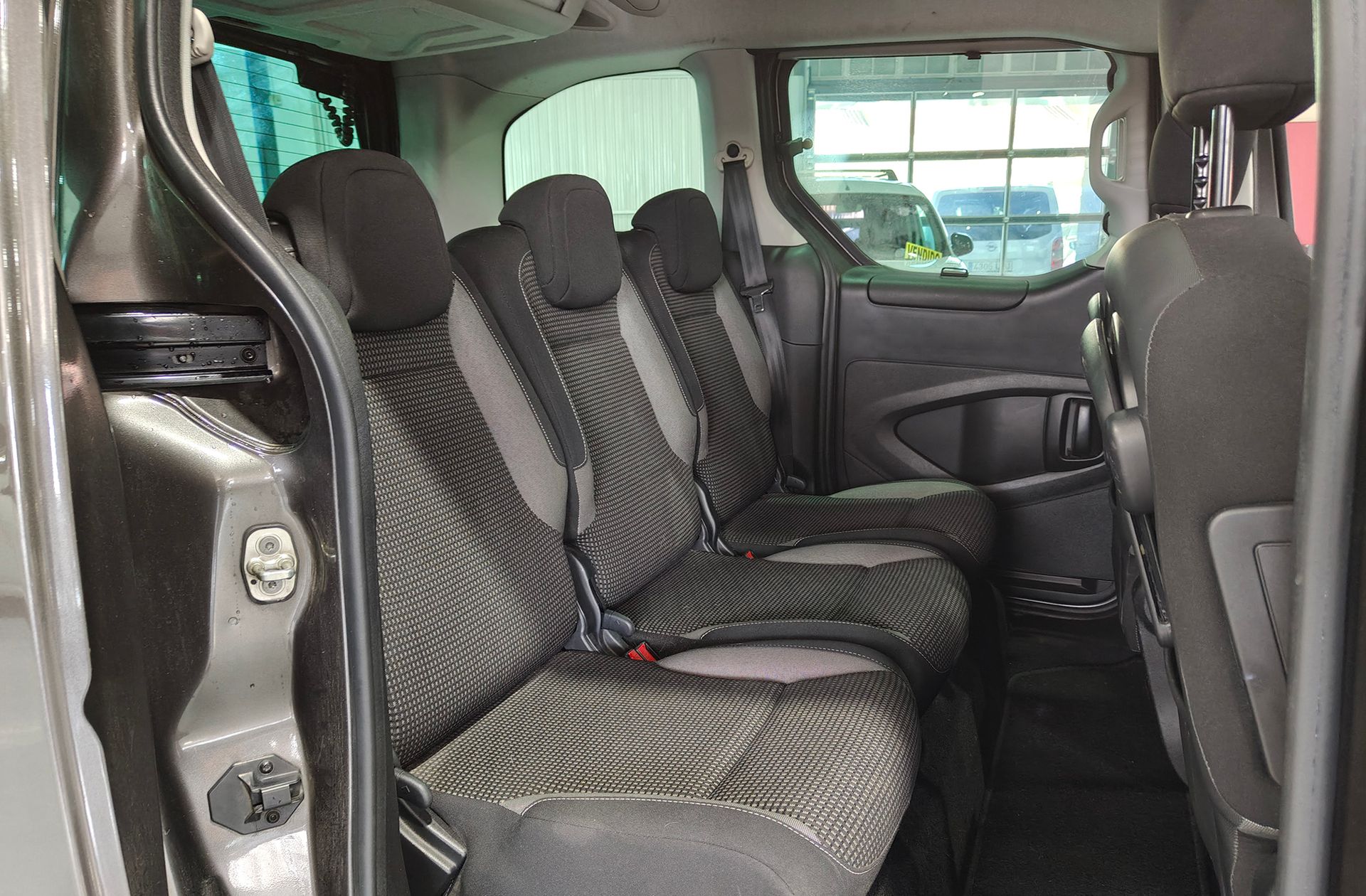 Peugeot Partner Tepee BlueHDi 120 Outdoor - foto 14
