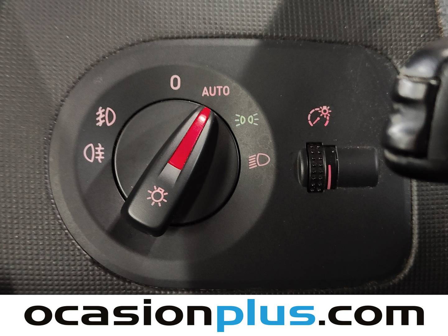 Extras y acabados del Seat Ibiza Seat Ibiza SC 1.2 Tsi FR (105 CV)