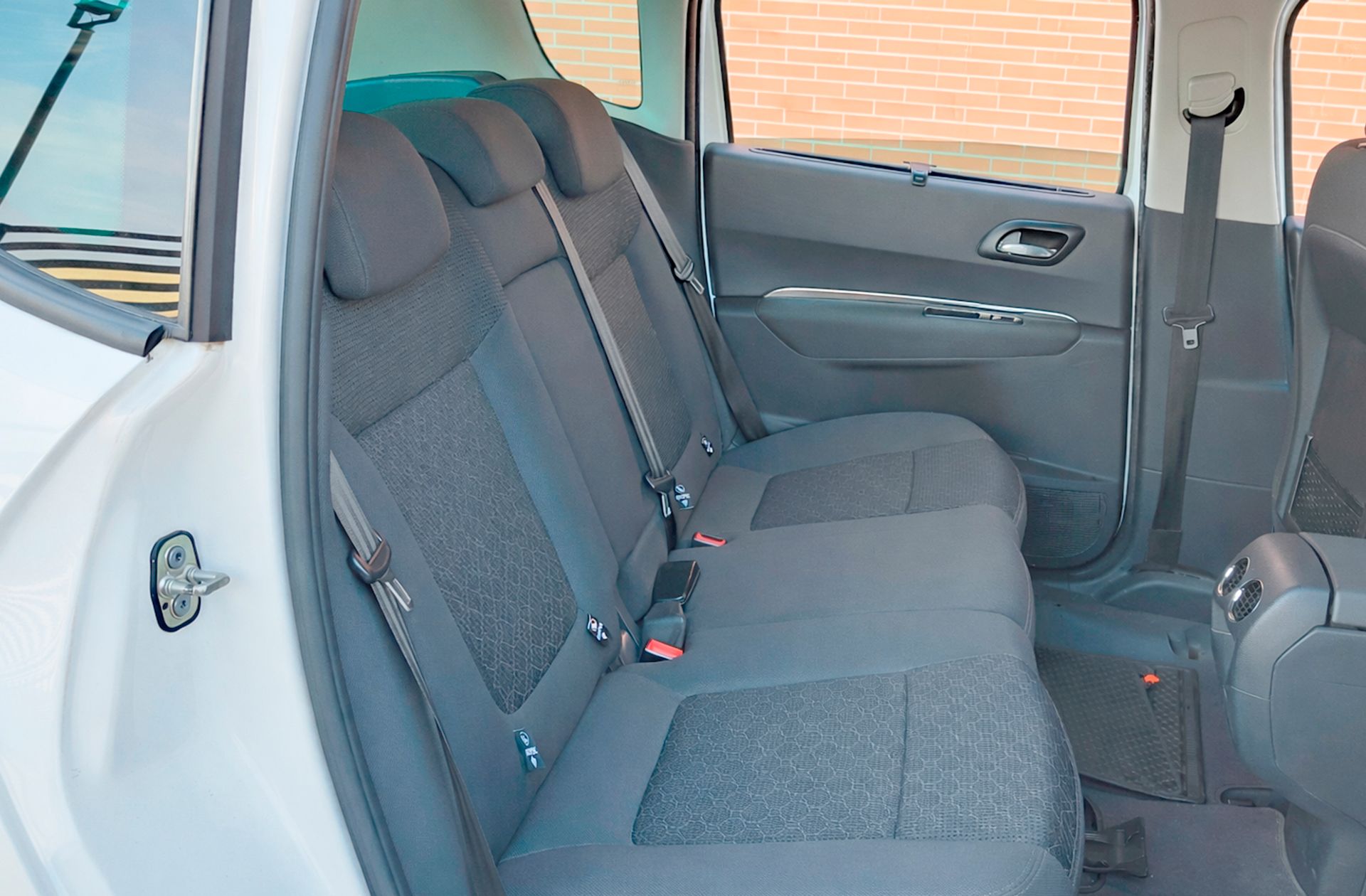 Peugeot 3008 1.6 BlueHDi FAP Style - foto 14