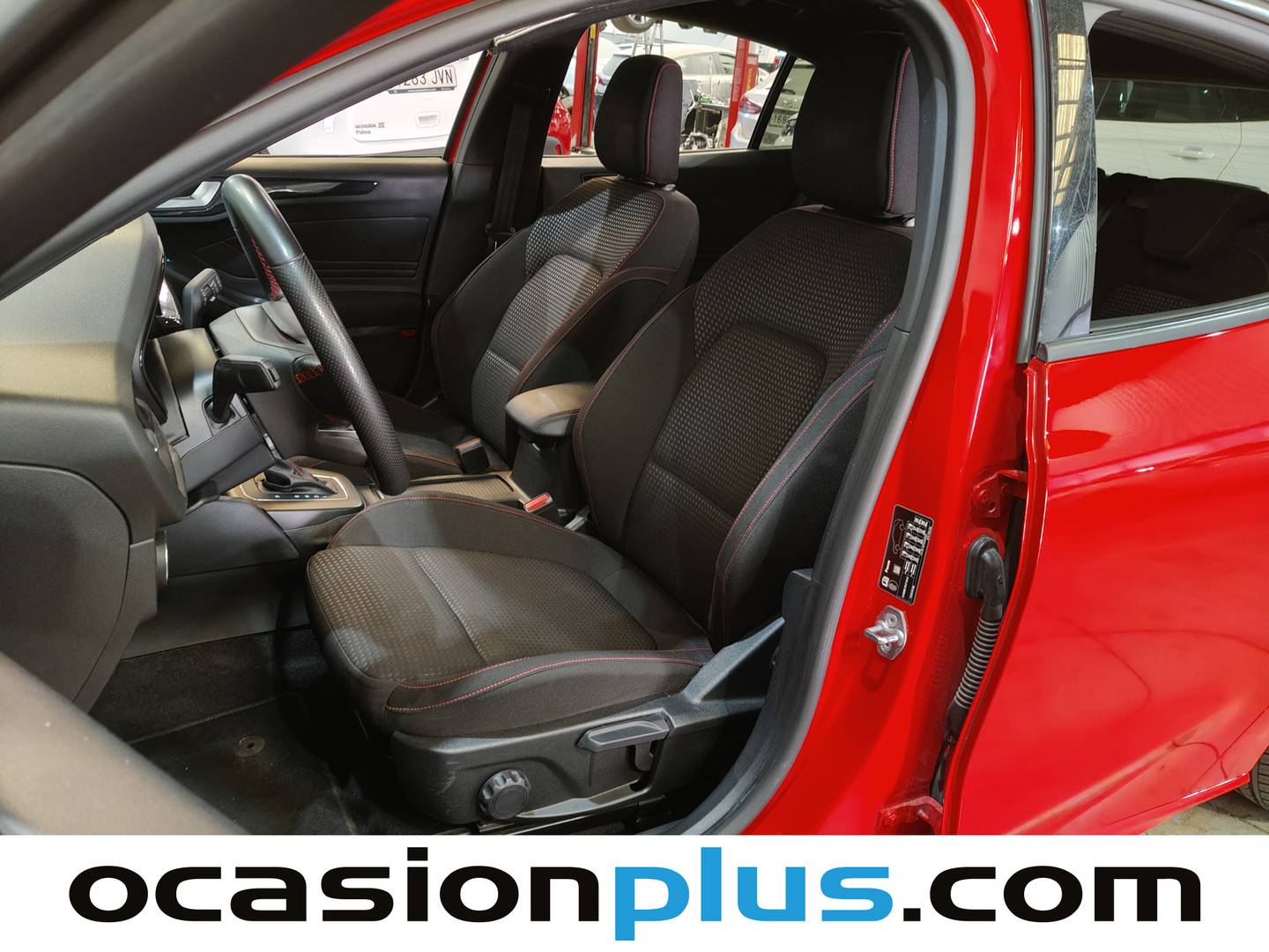 Foto asientos delanteros Ford Focus Ford Focus 1.0 Ecoboost MHEV ST-Line Auto (155 CV)