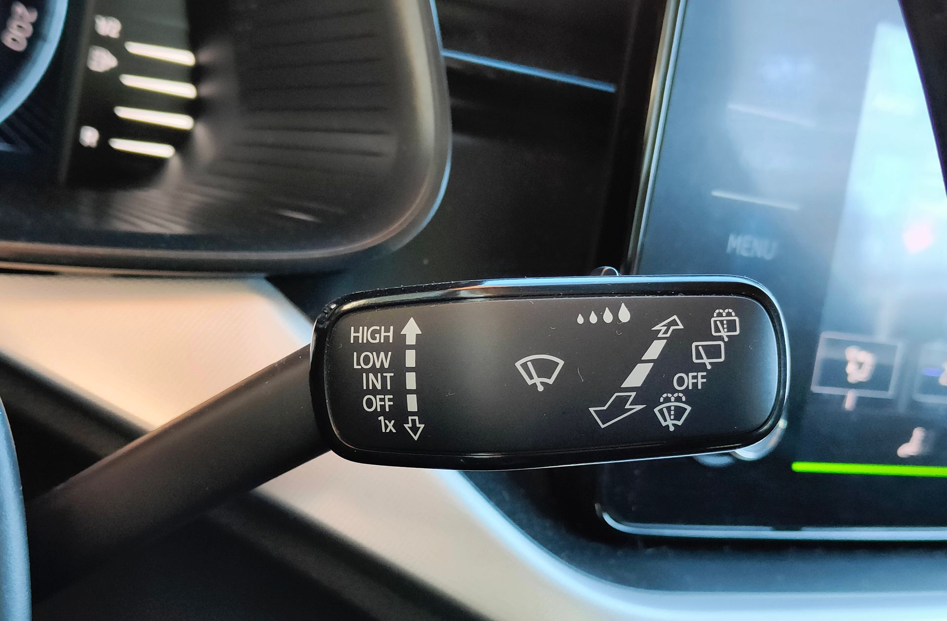 Škoda Kamiq 1.0 TSI Ambition DSG - foto 27