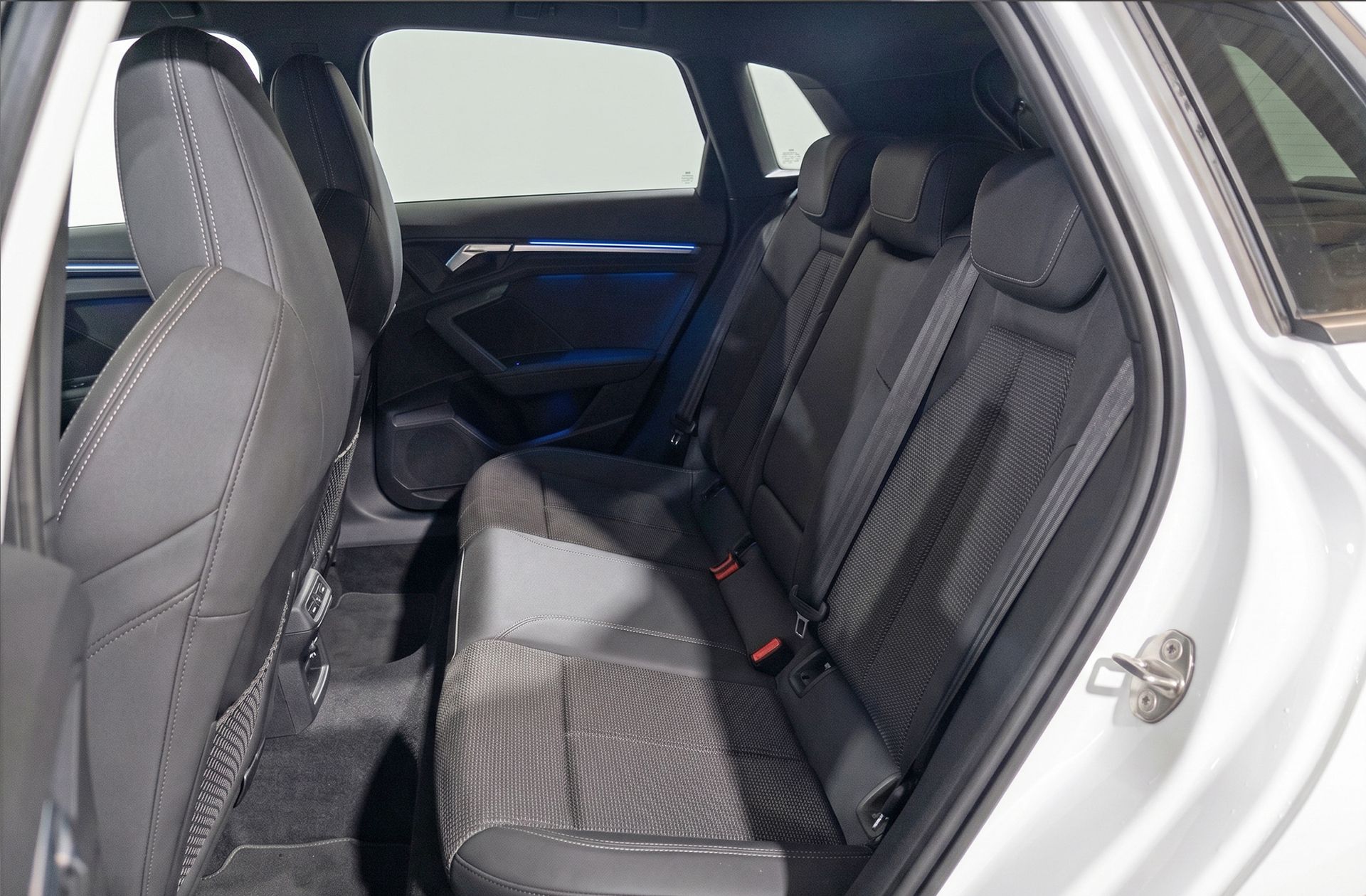 Audi A3 Sportback Genuine edition 30 TFSI Pack S-Line - foto 11