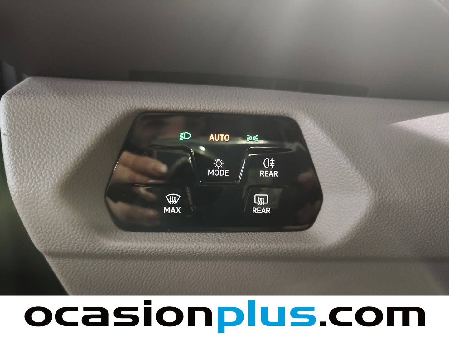 Accesorios del Volkswagen Multivan Volkswagen Multivan 1.4 TSI PHEV Batalla Corta (218 CV) DSG 7 Plazas