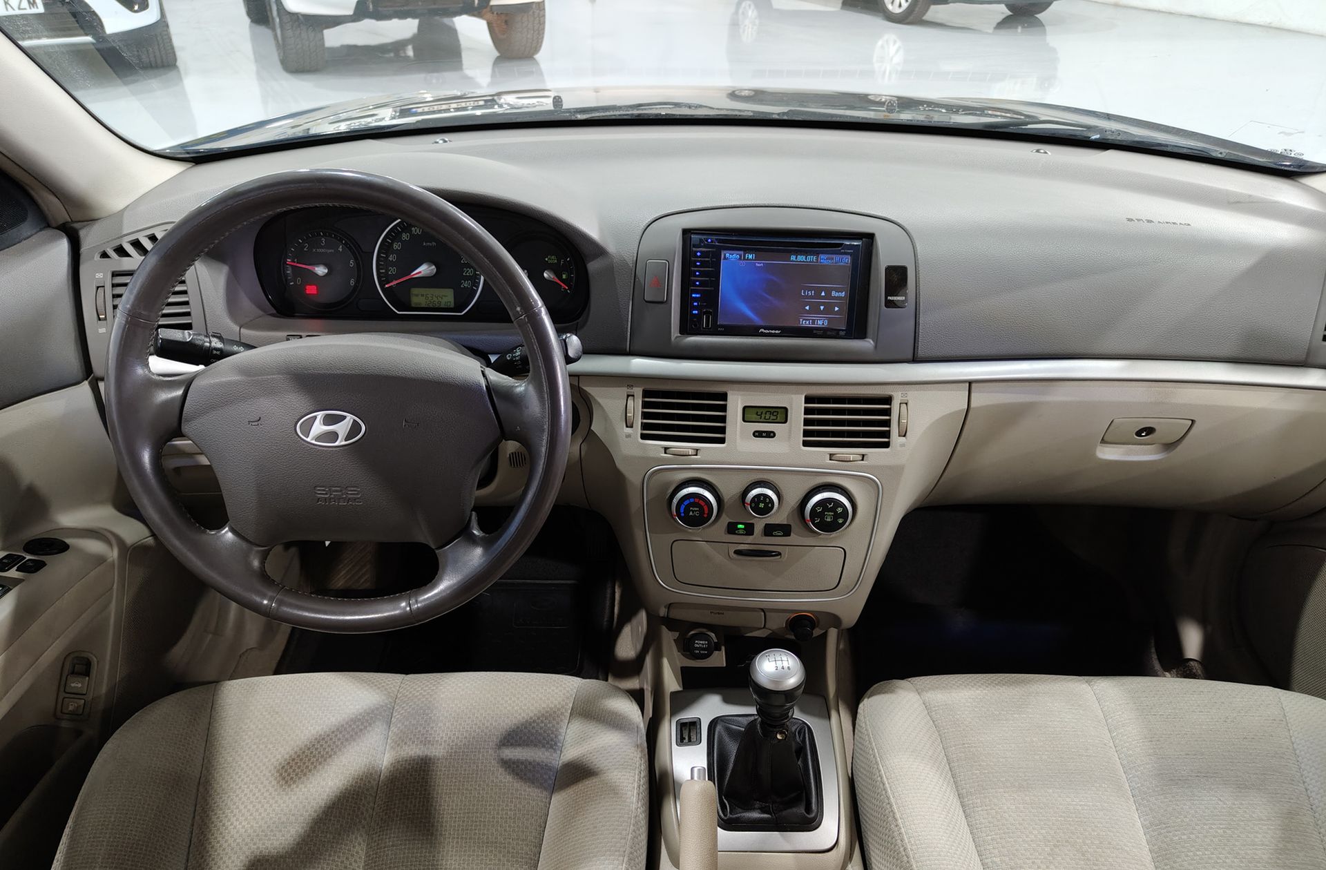 Hyundai Sonata 2.0 CRDi VGT Comfort - foto 6